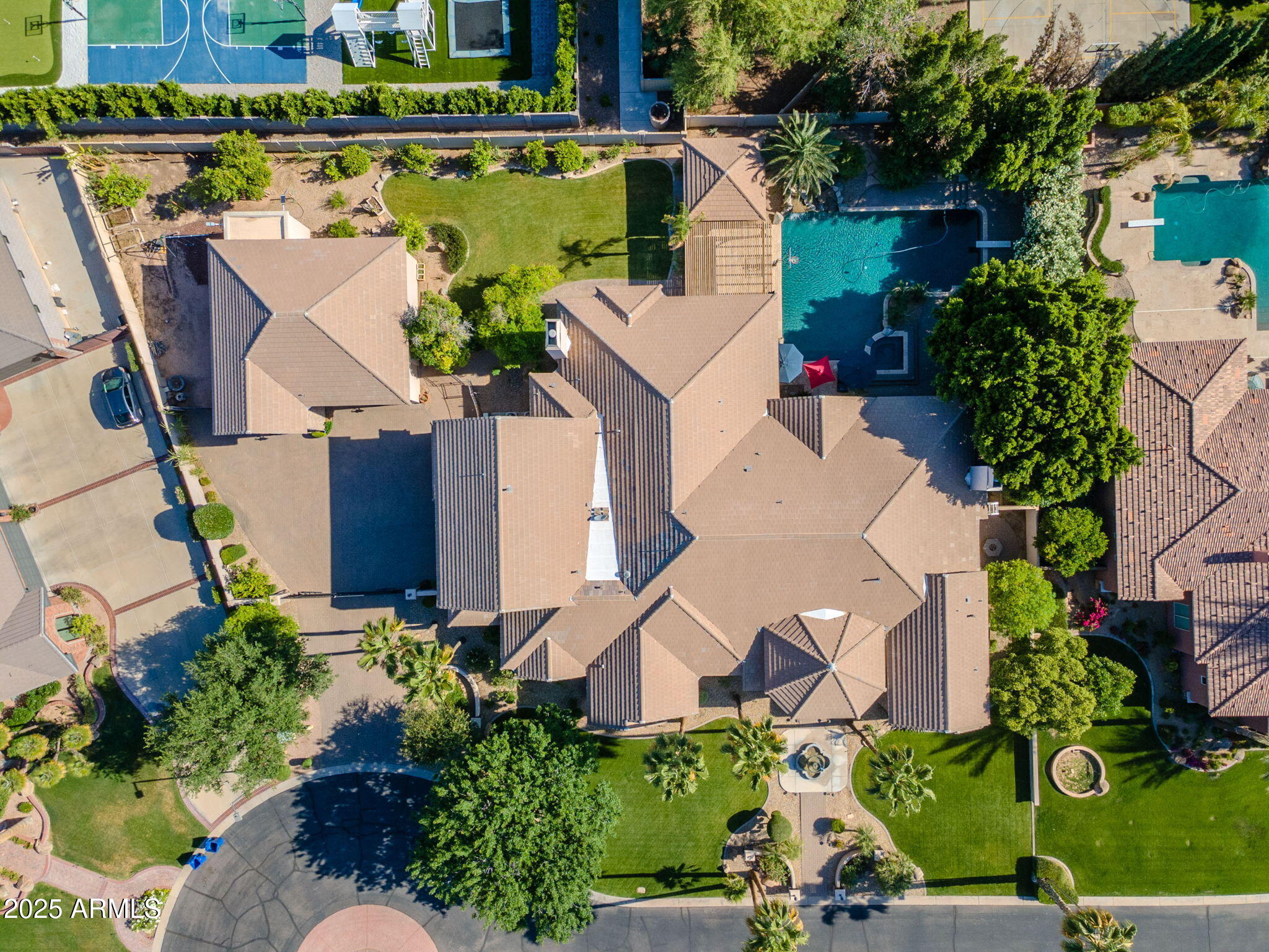 3949 E NORCROFT Circle