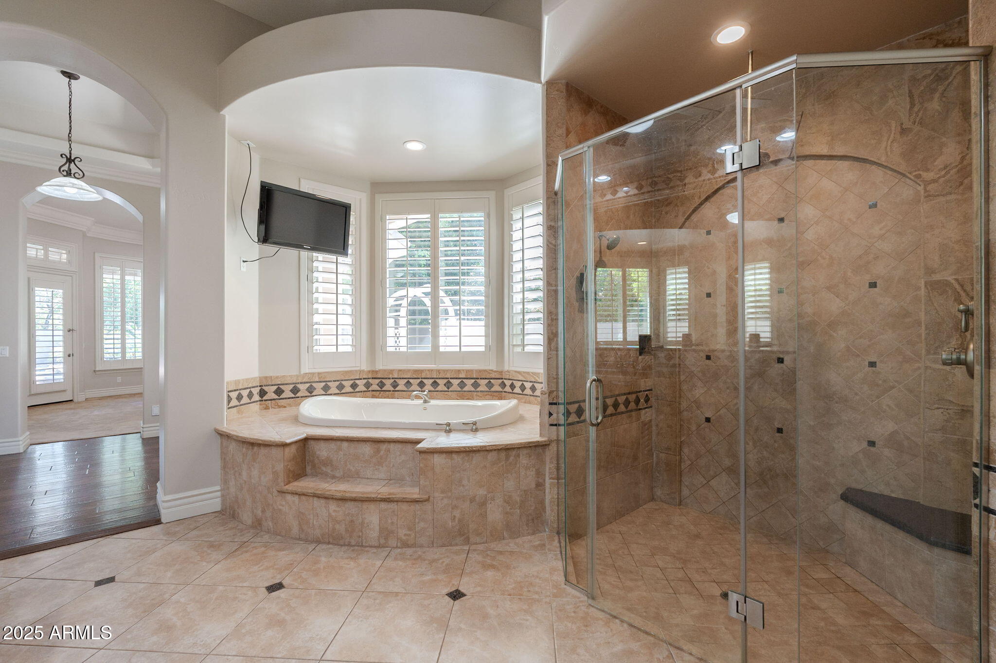 3949 E NORCROFT Circle