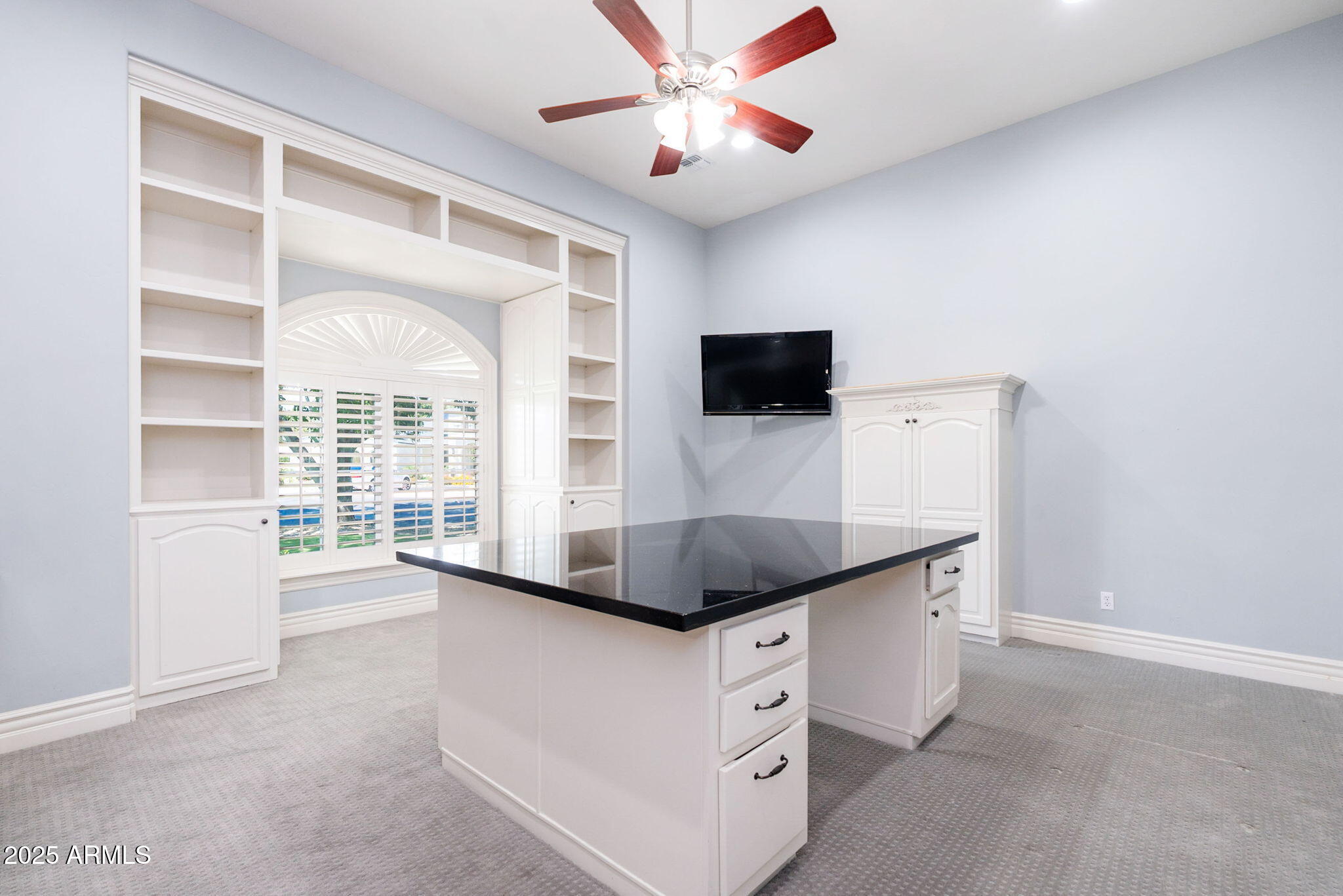 3949 E NORCROFT Circle