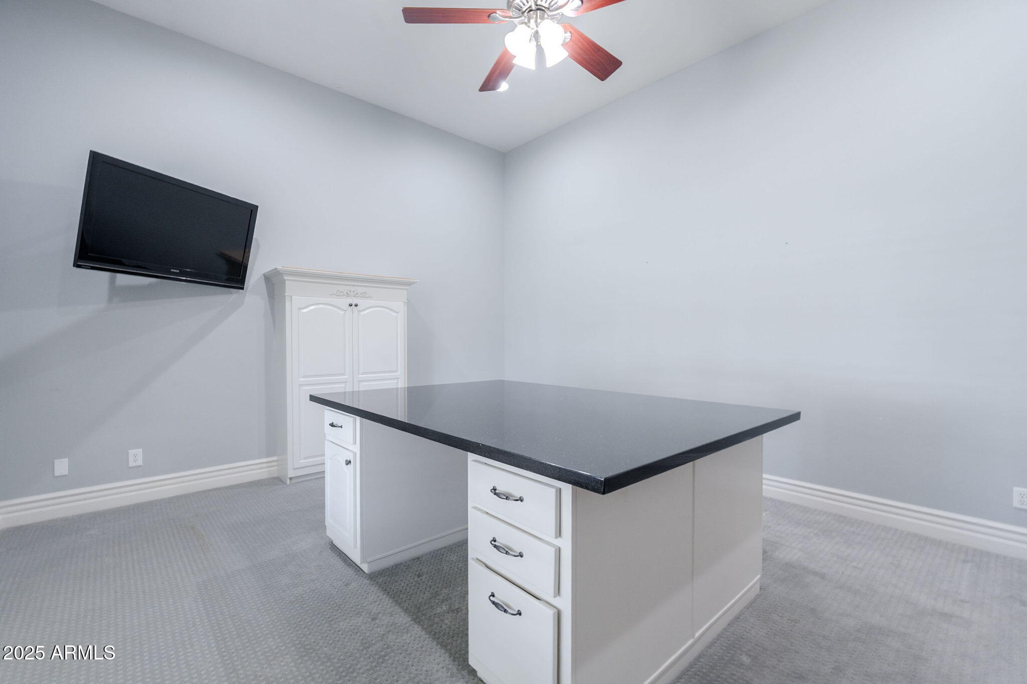 3949 E NORCROFT Circle