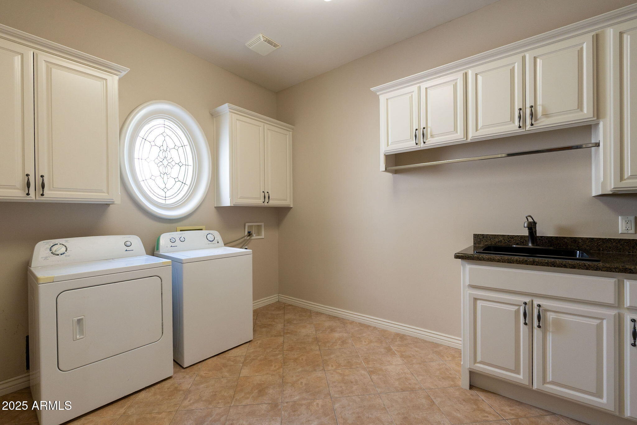 3949 E NORCROFT Circle