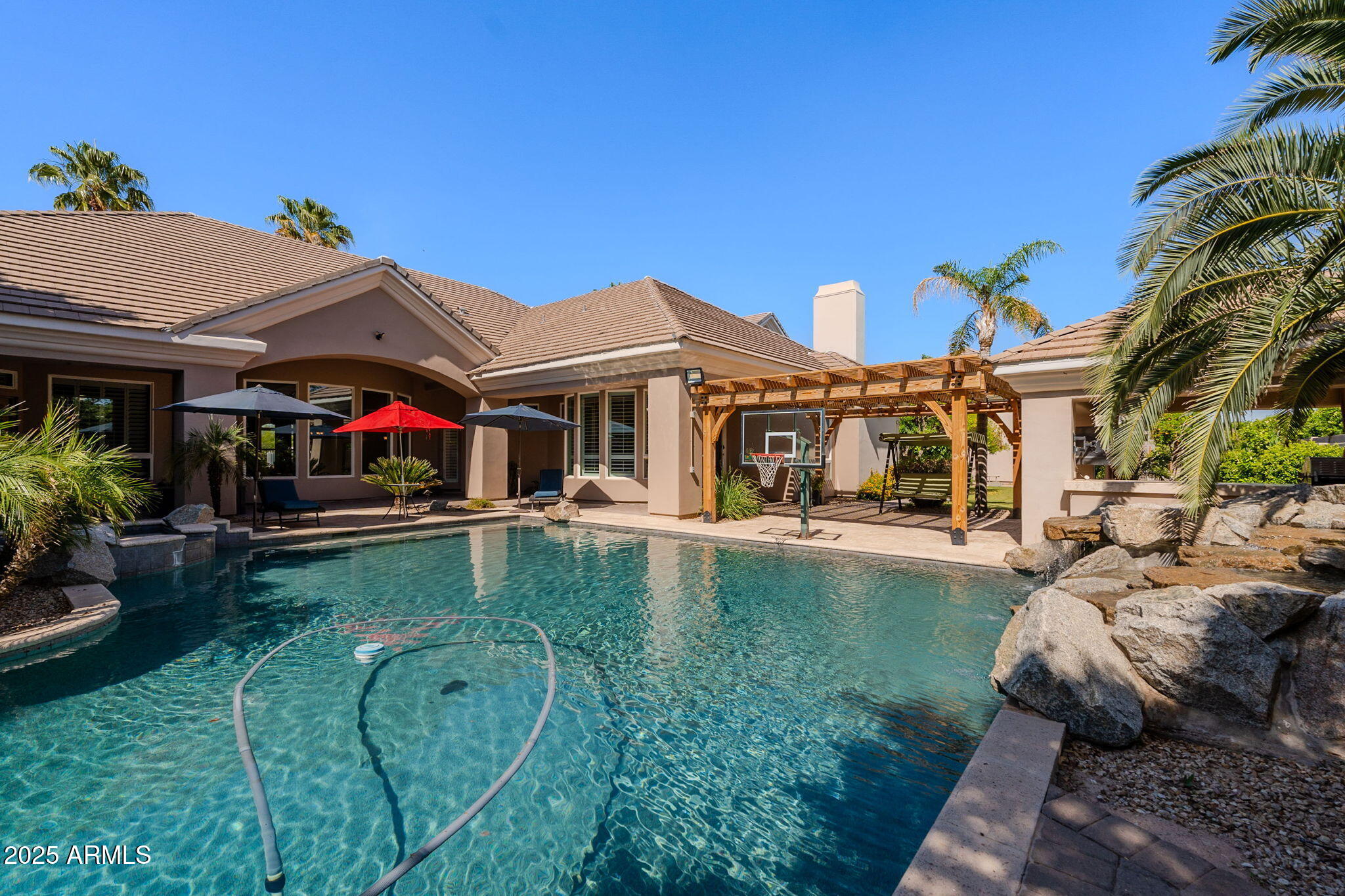 3949 E NORCROFT Circle