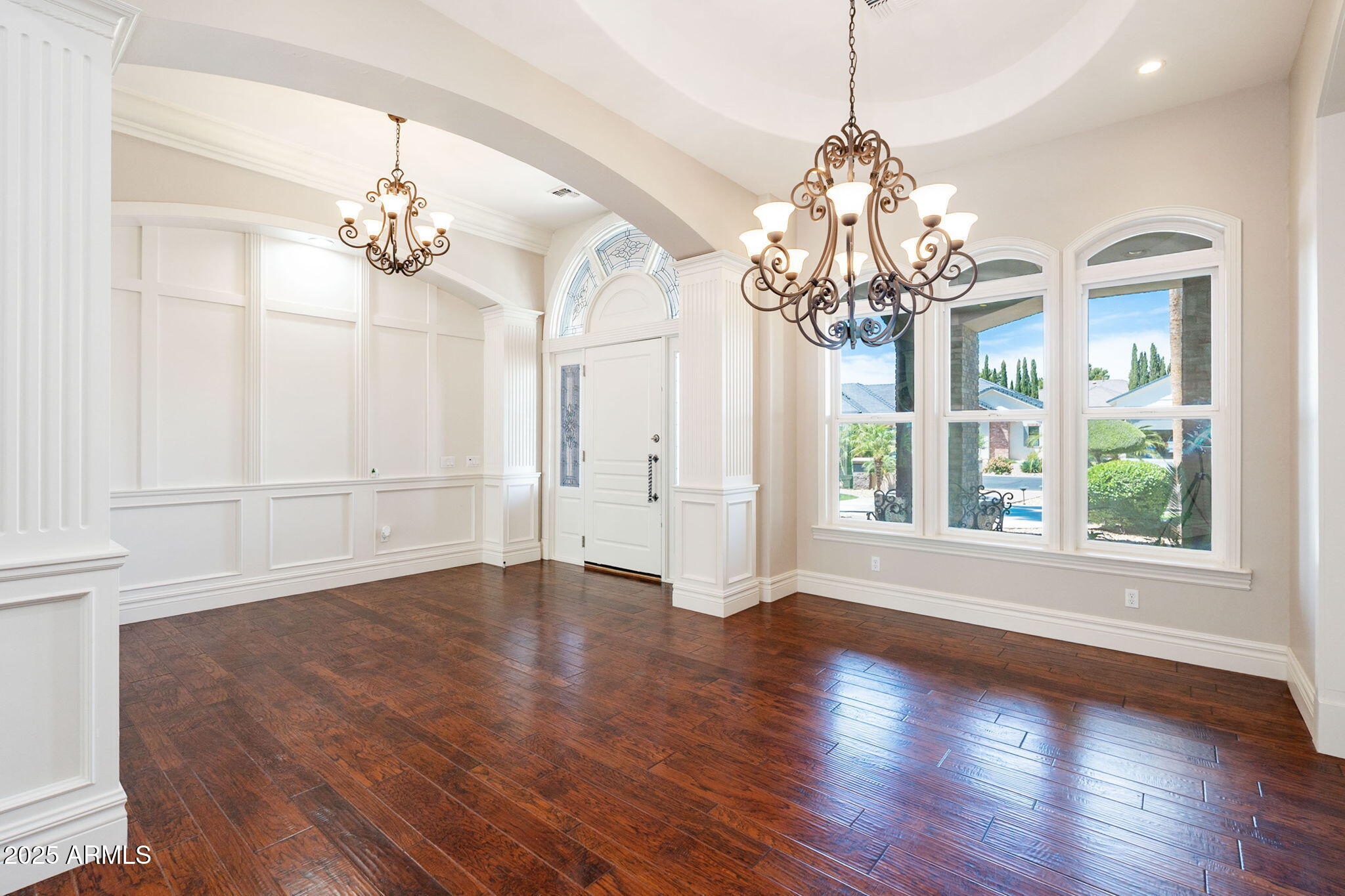 3949 E NORCROFT Circle