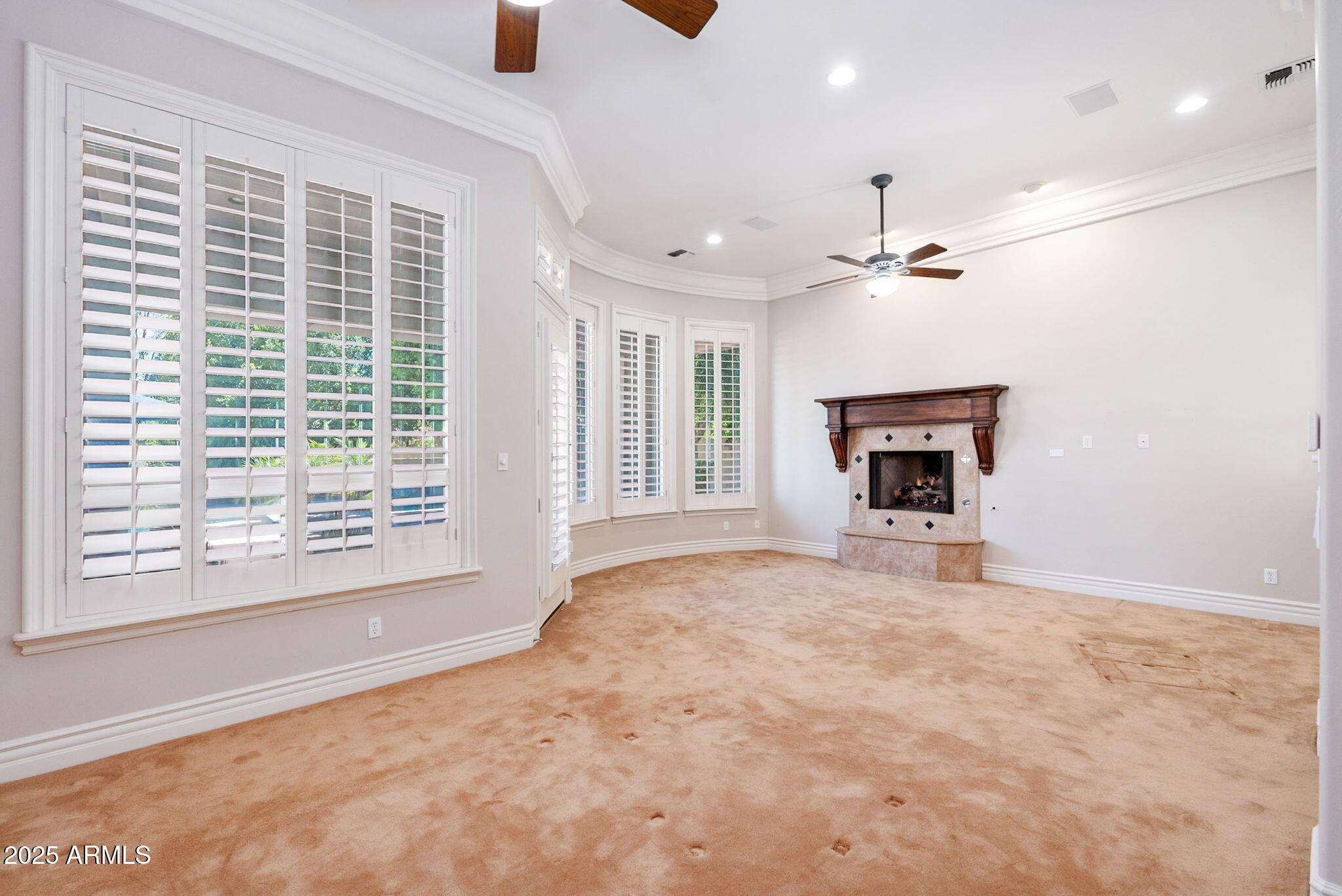 3949 E NORCROFT Circle