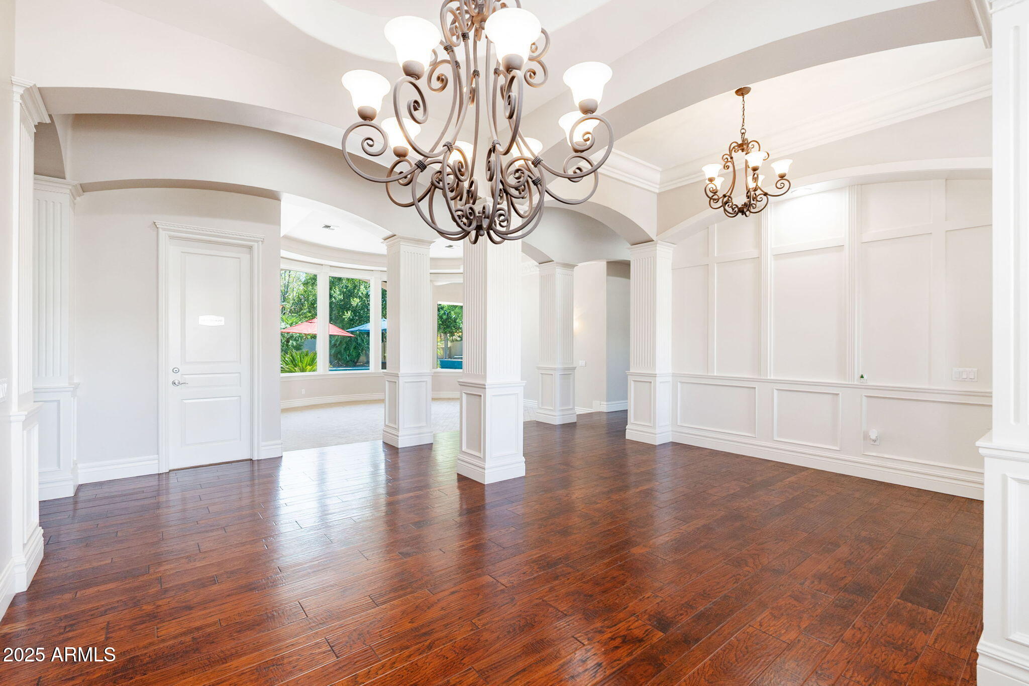 3949 E NORCROFT Circle