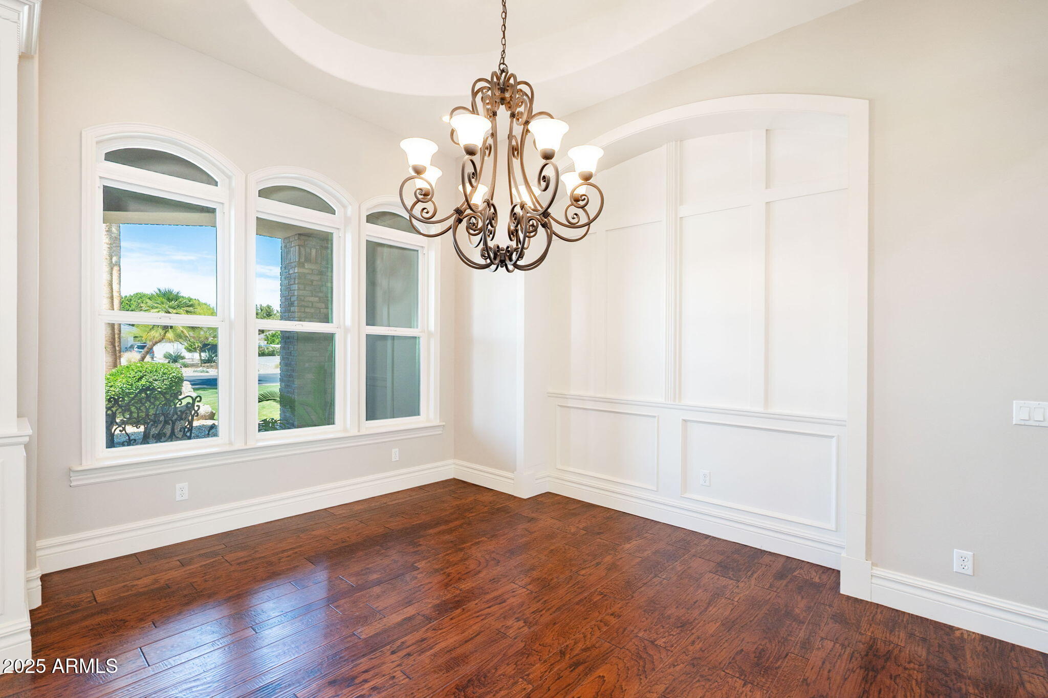 3949 E NORCROFT Circle