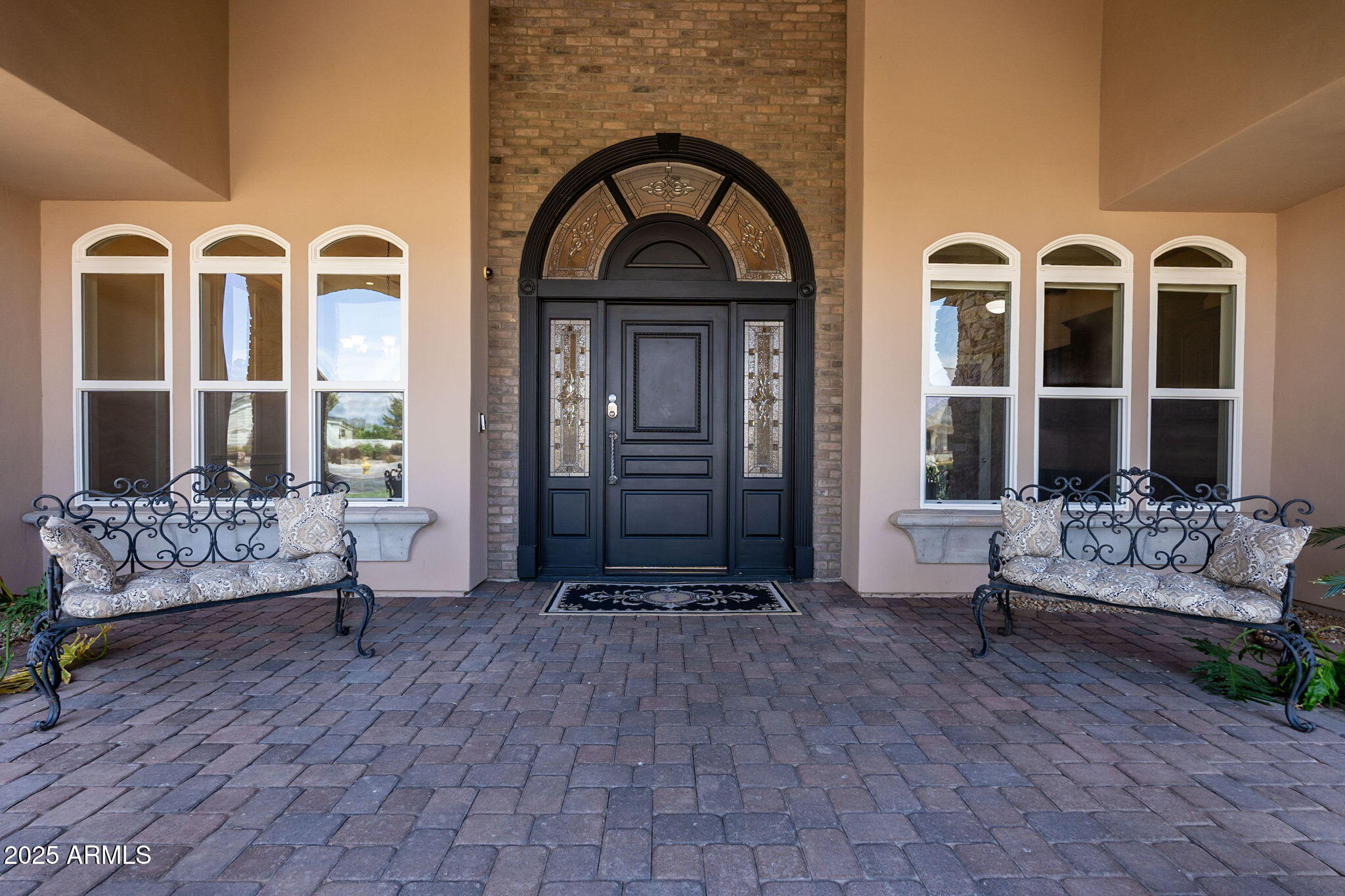 3949 E NORCROFT Circle