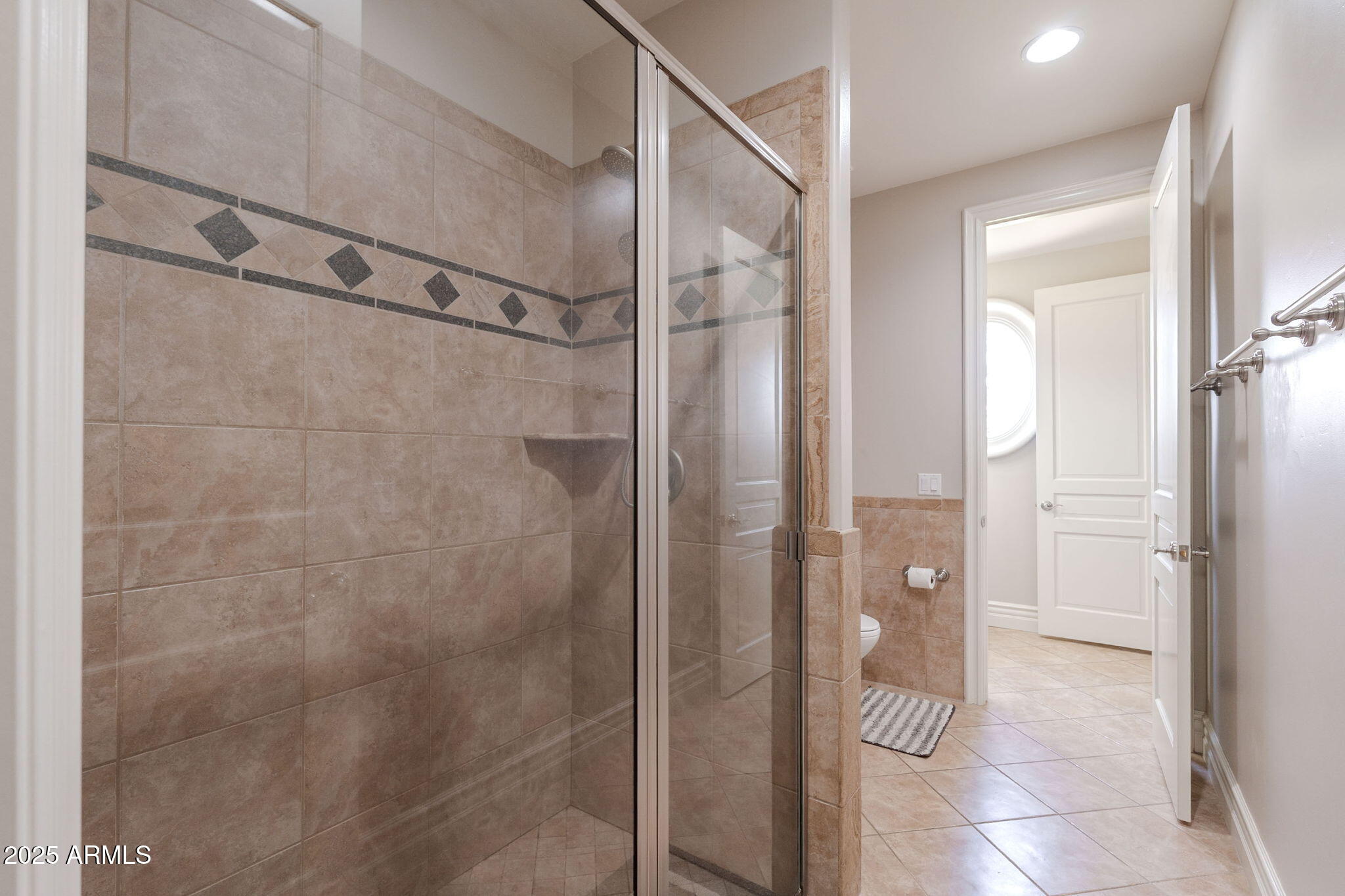 3949 E NORCROFT Circle