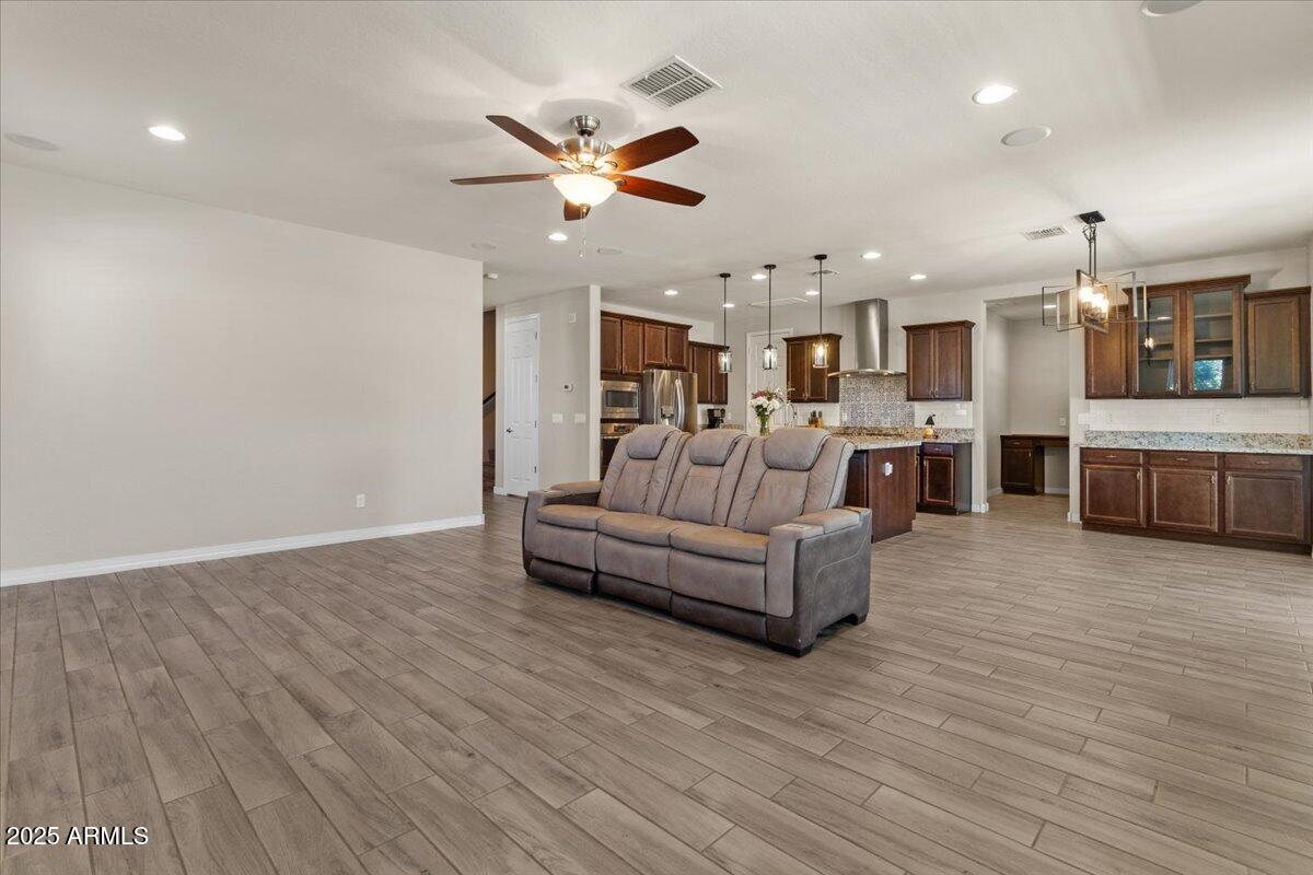 19718 E PEARTREE Lane