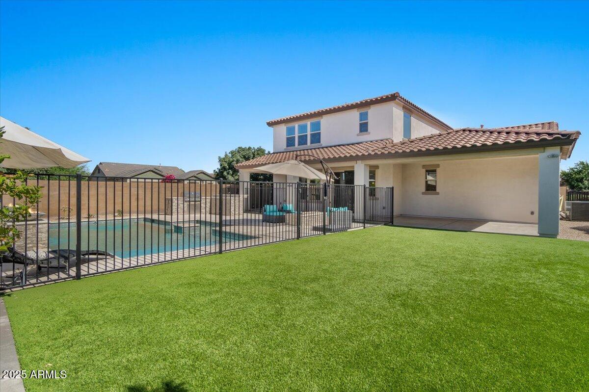 19718 E PEARTREE Lane