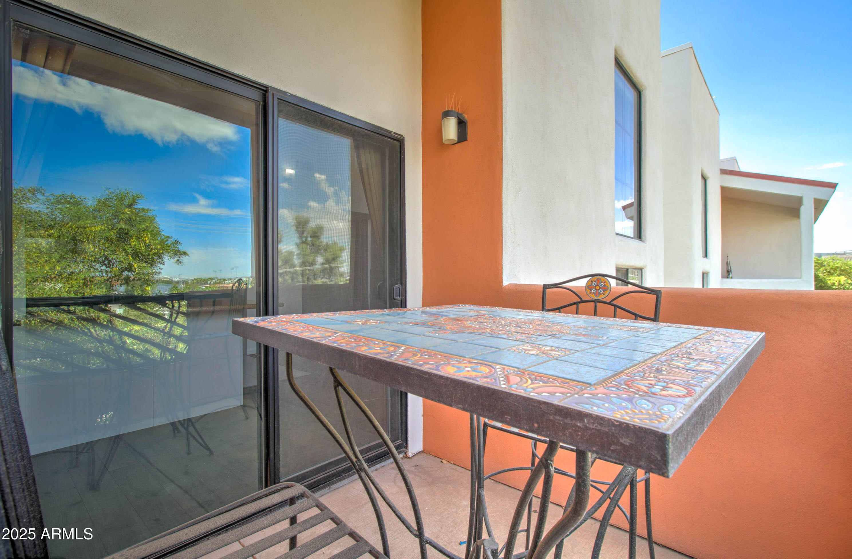 1005 E 8TH Street, 3015