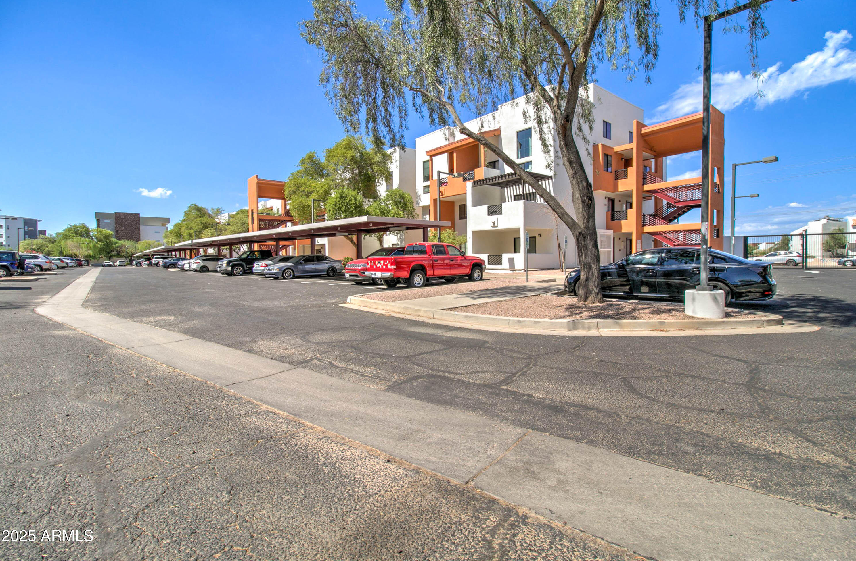 1005 E 8TH Street, 3015