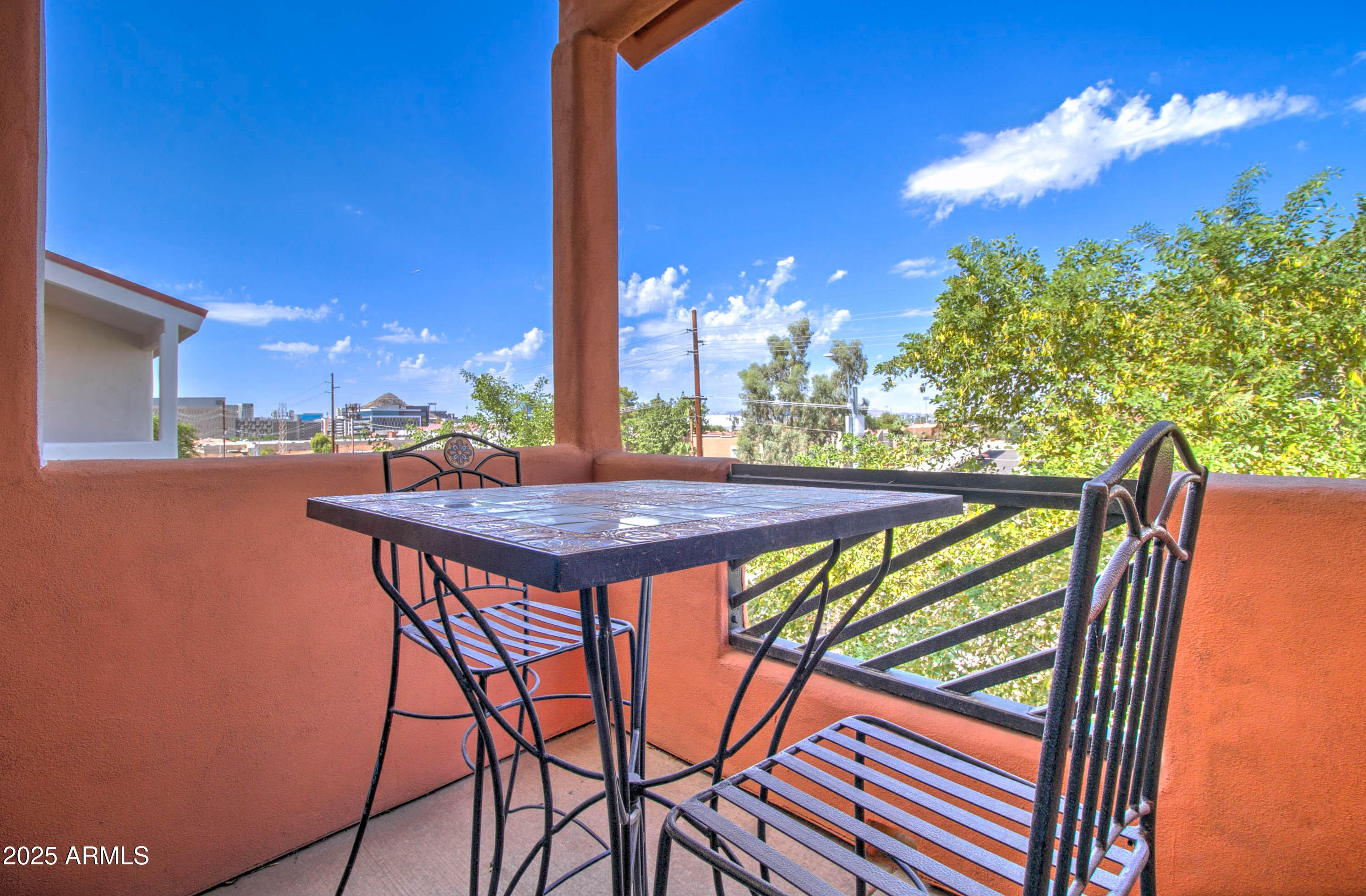 1005 E 8TH Street, 3015