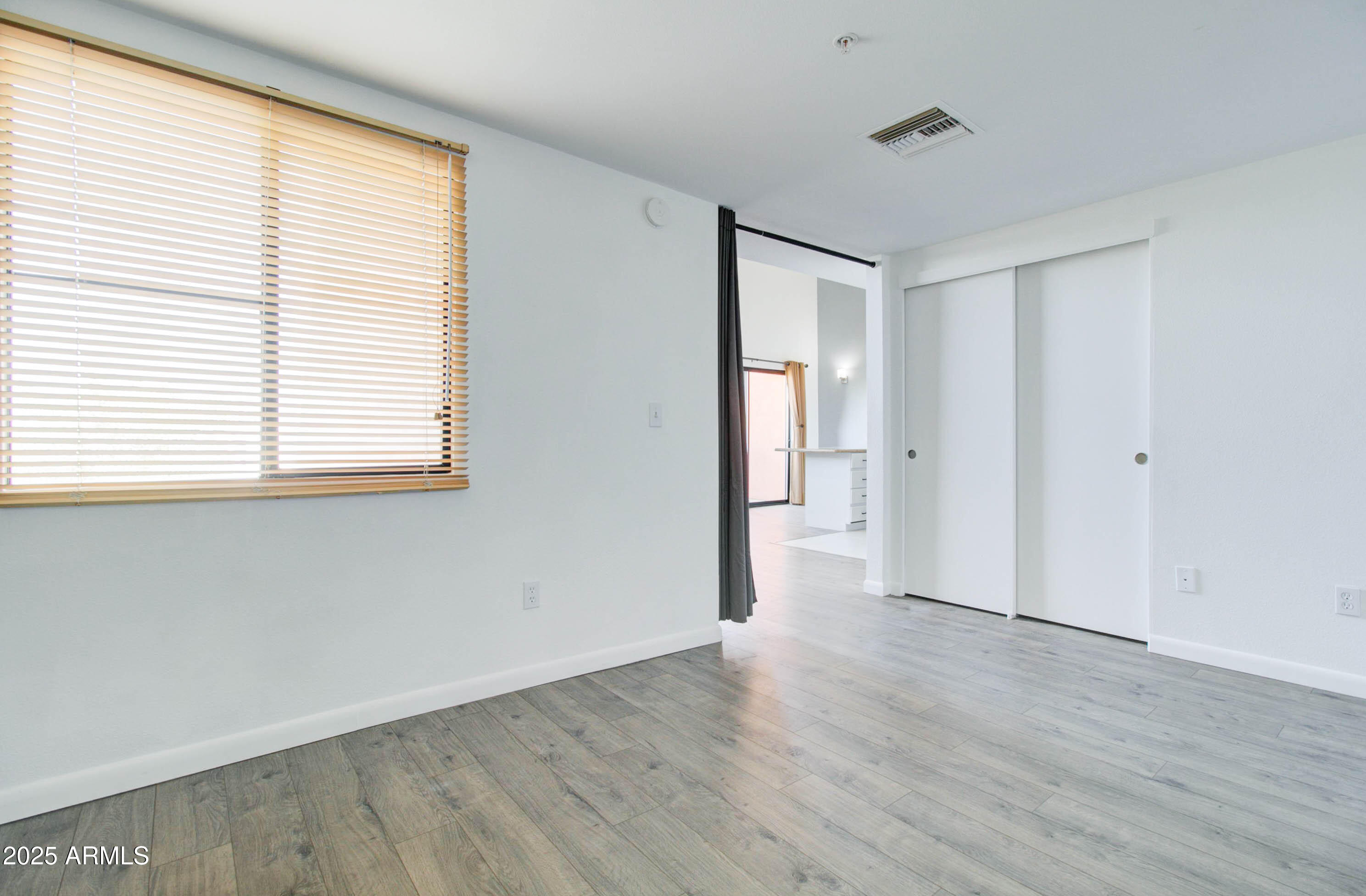 1005 E 8TH Street, 3015