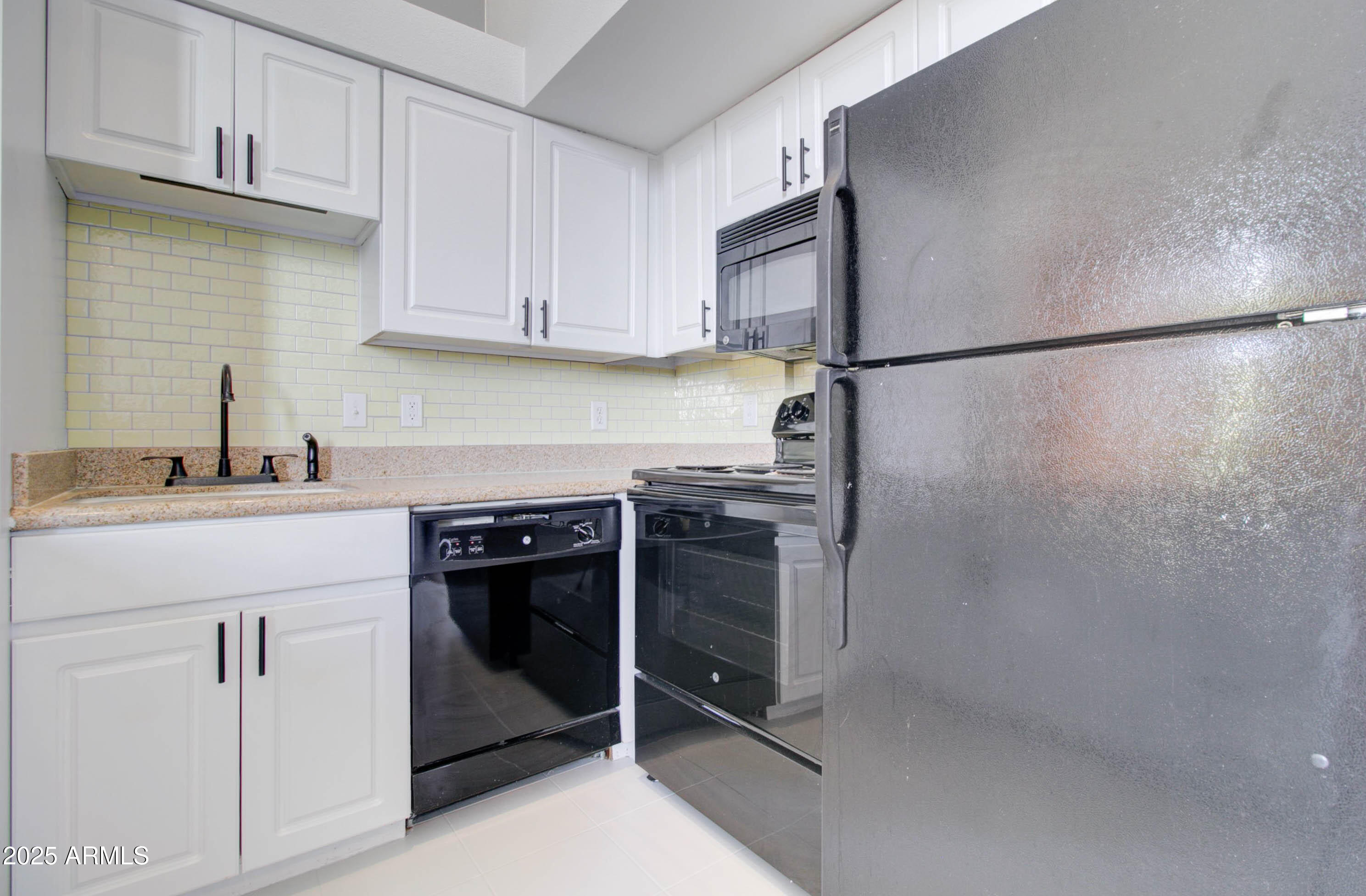1005 E 8TH Street, 3015