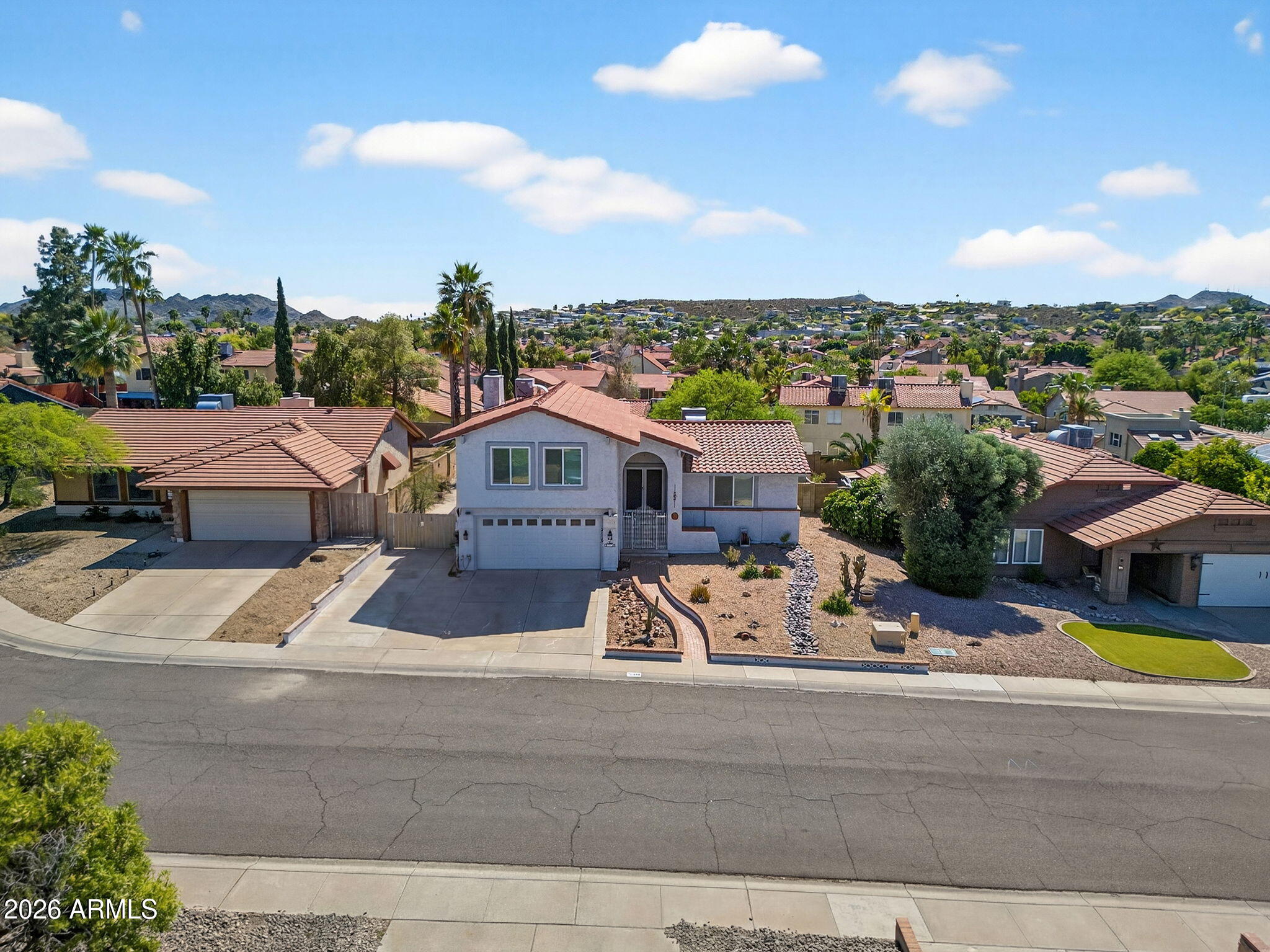 2119 E CROCUS Drive