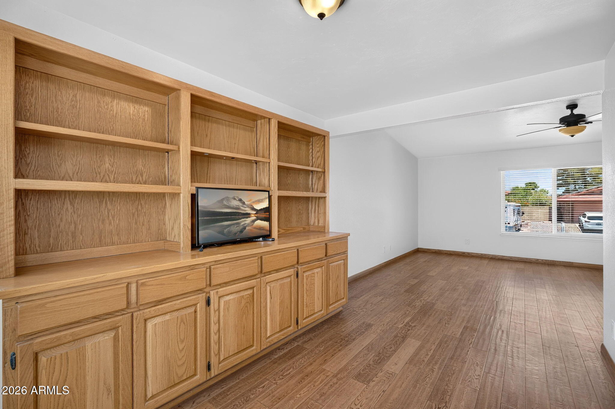 2119 E CROCUS Drive
