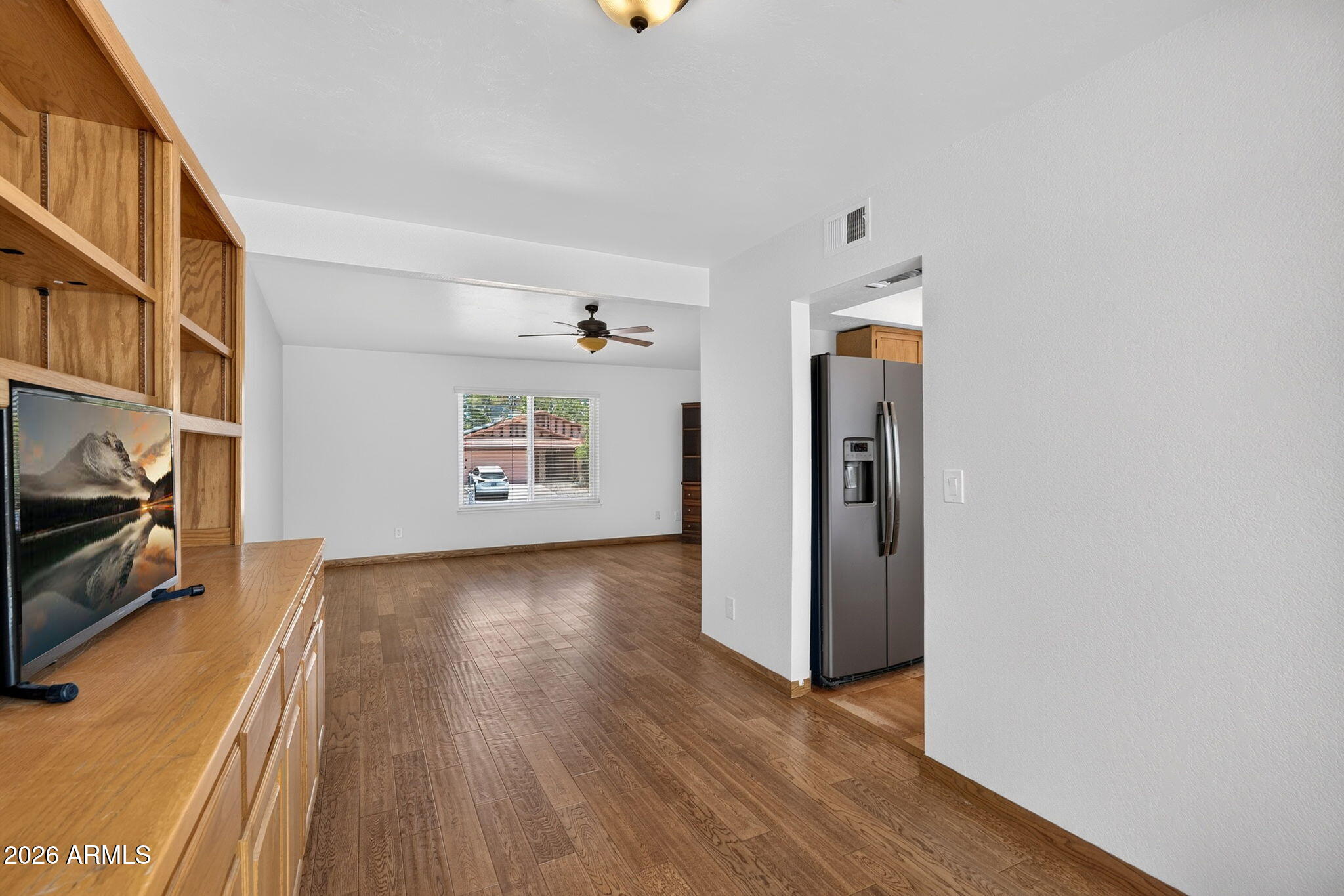 2119 E CROCUS Drive