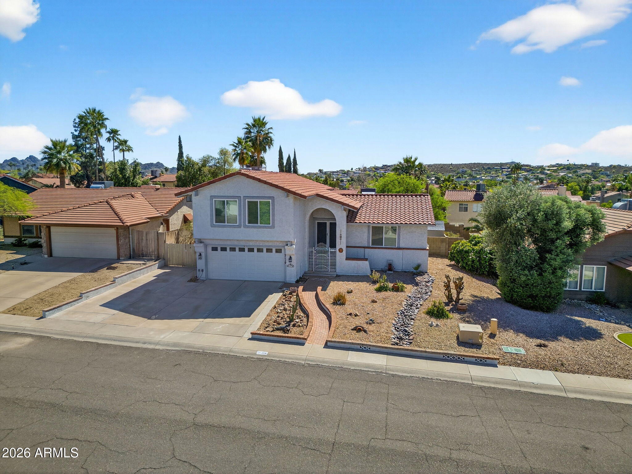 2119 E CROCUS Drive
