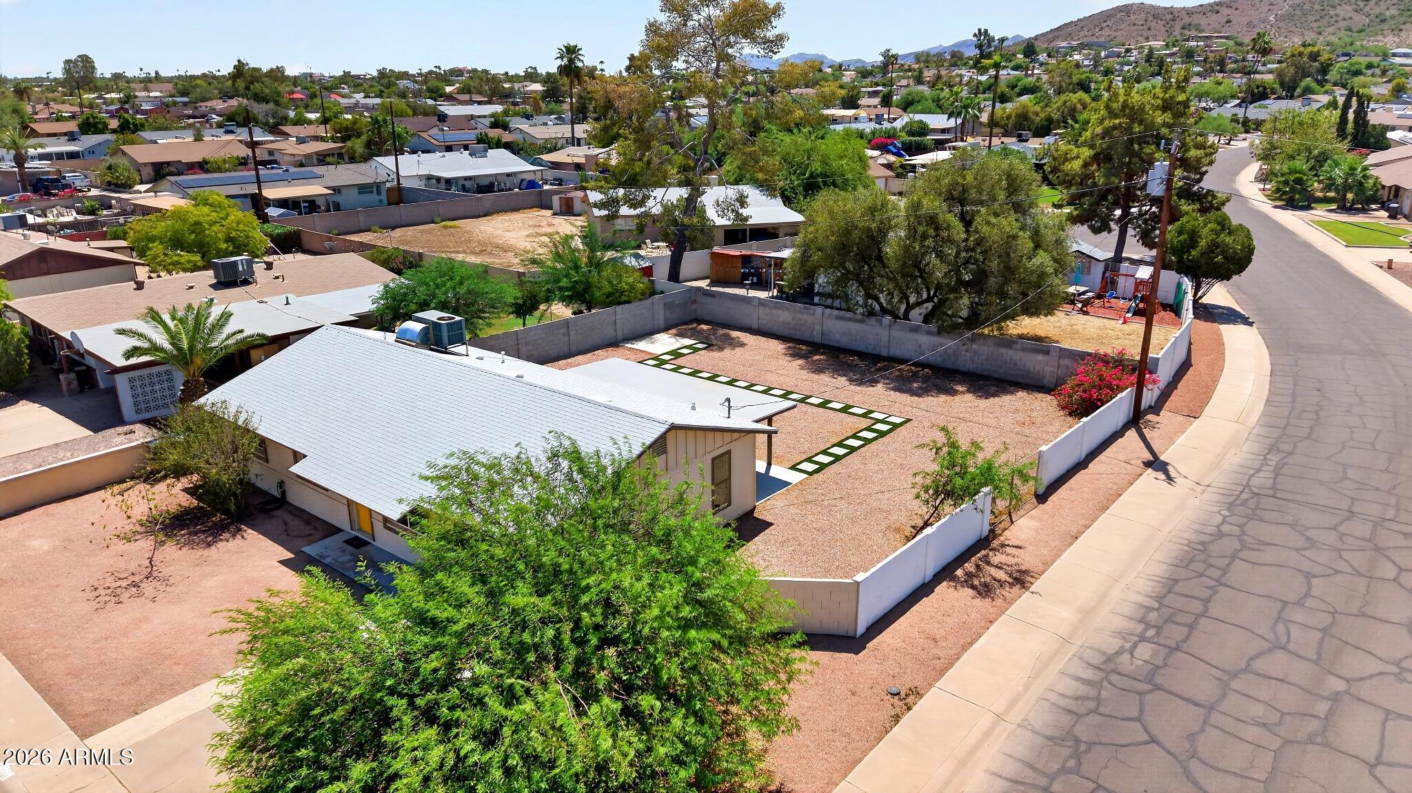 2501 E KAREN Drive
