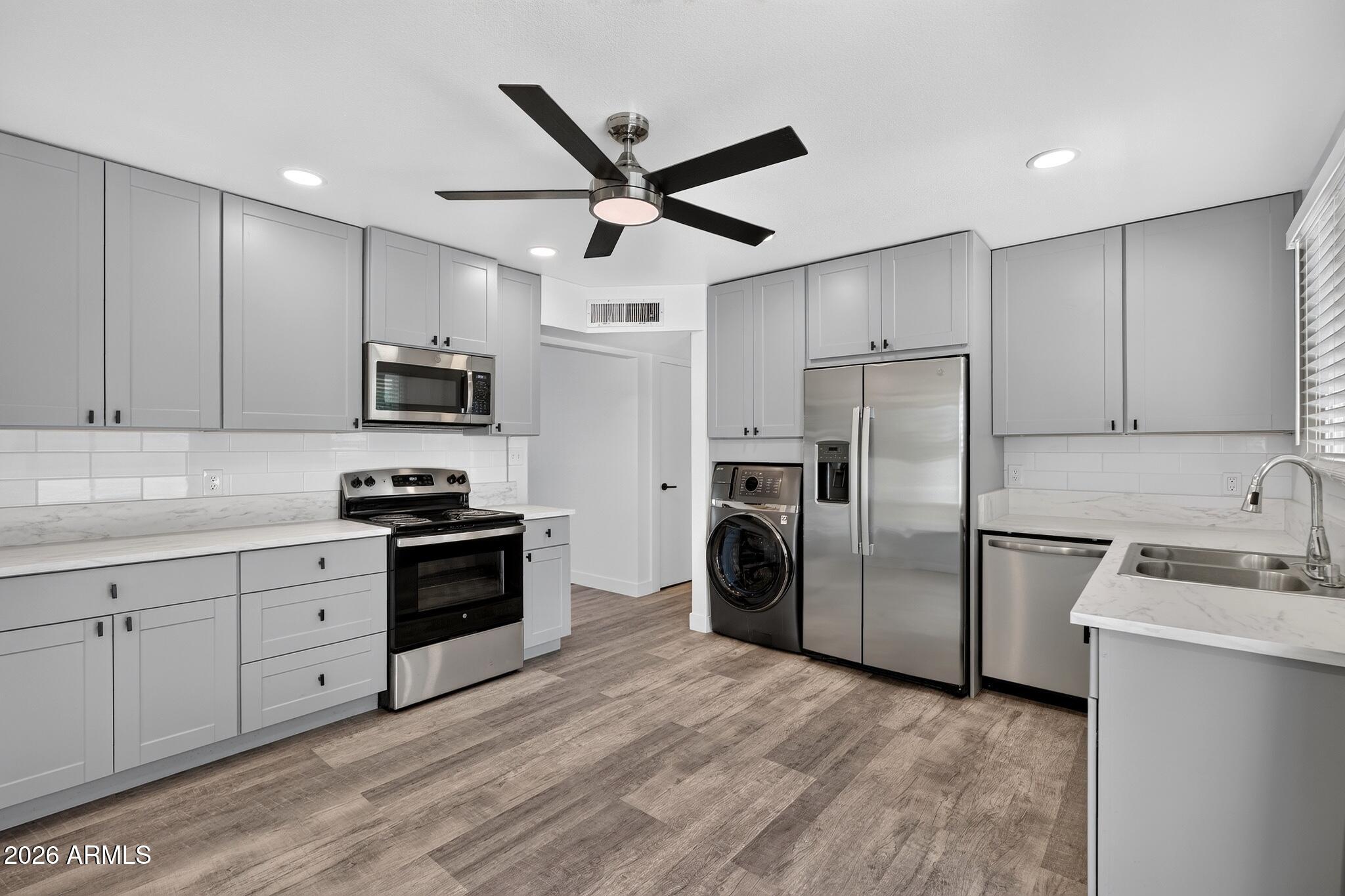 2501 E KAREN Drive