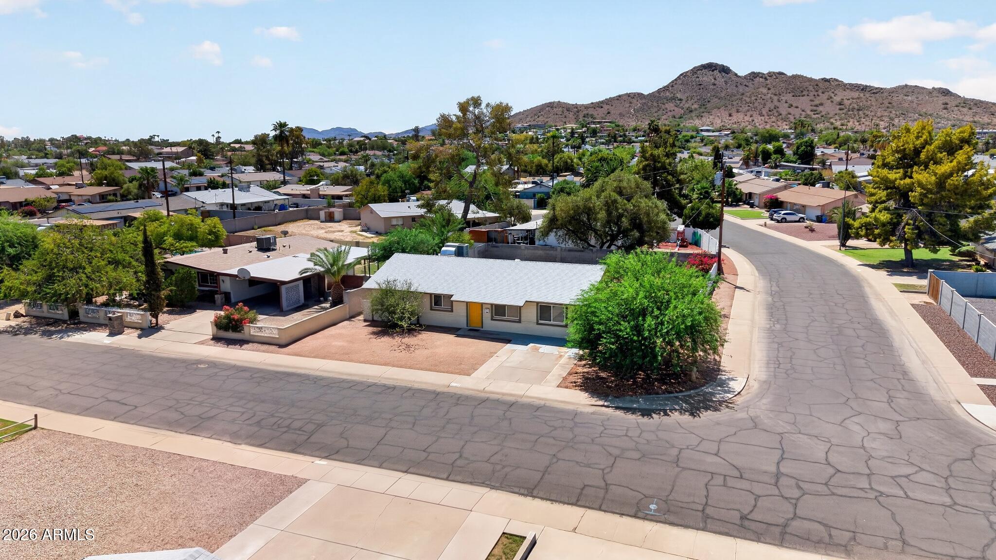 2501 E KAREN Drive