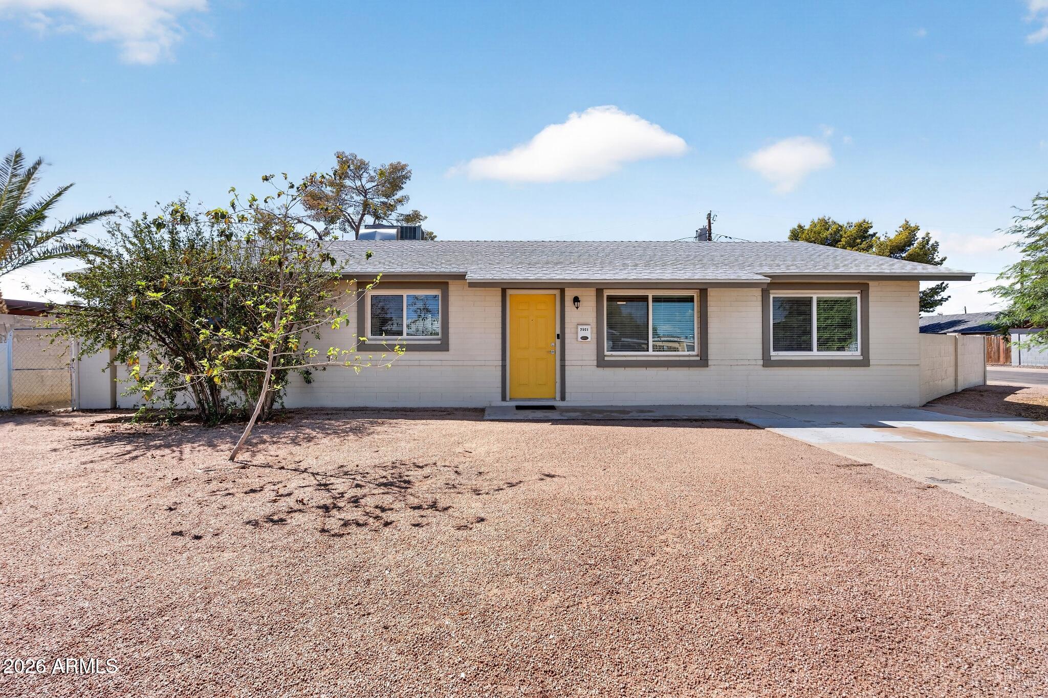 2501 E KAREN Drive