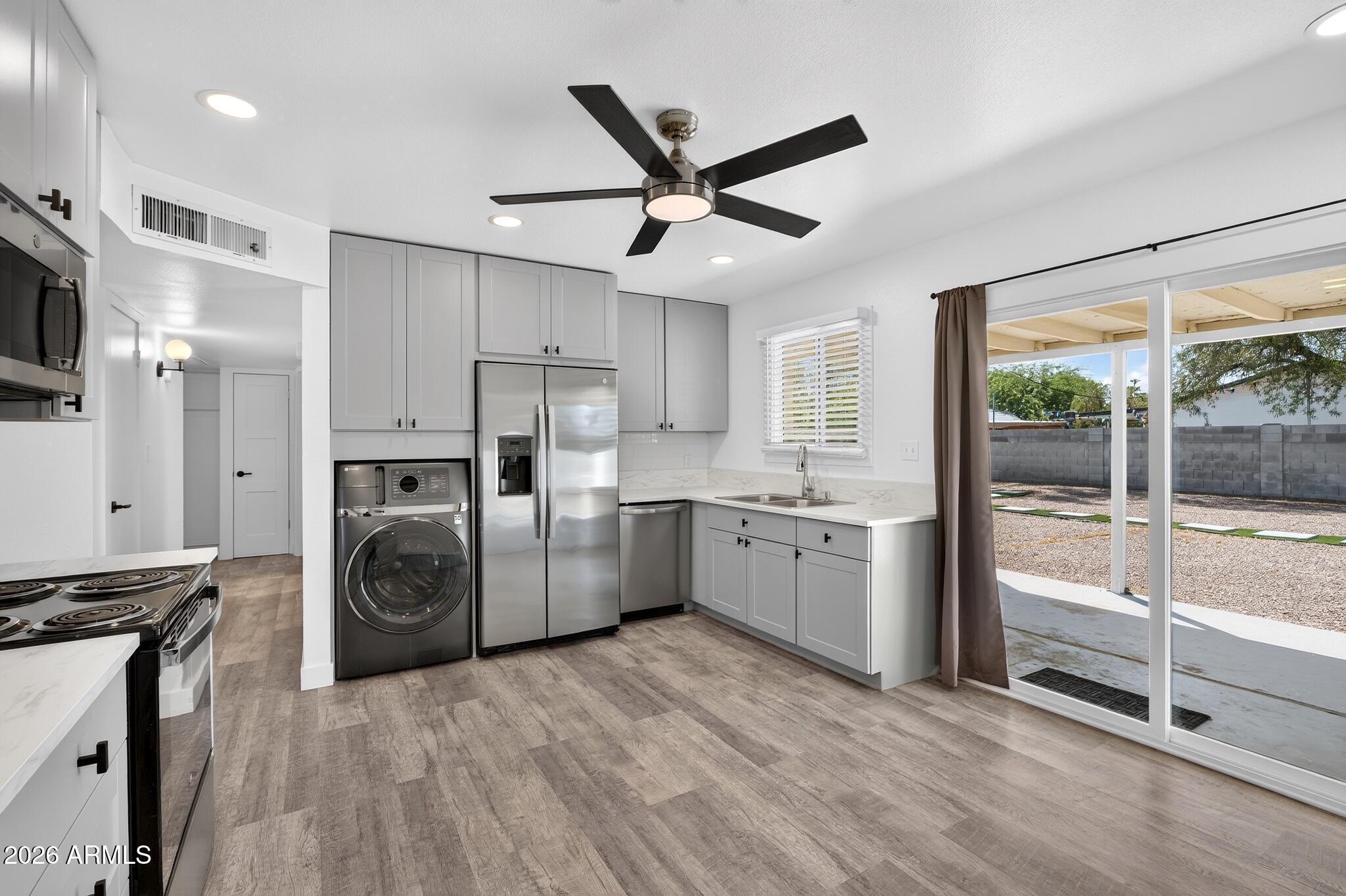 2501 E KAREN Drive