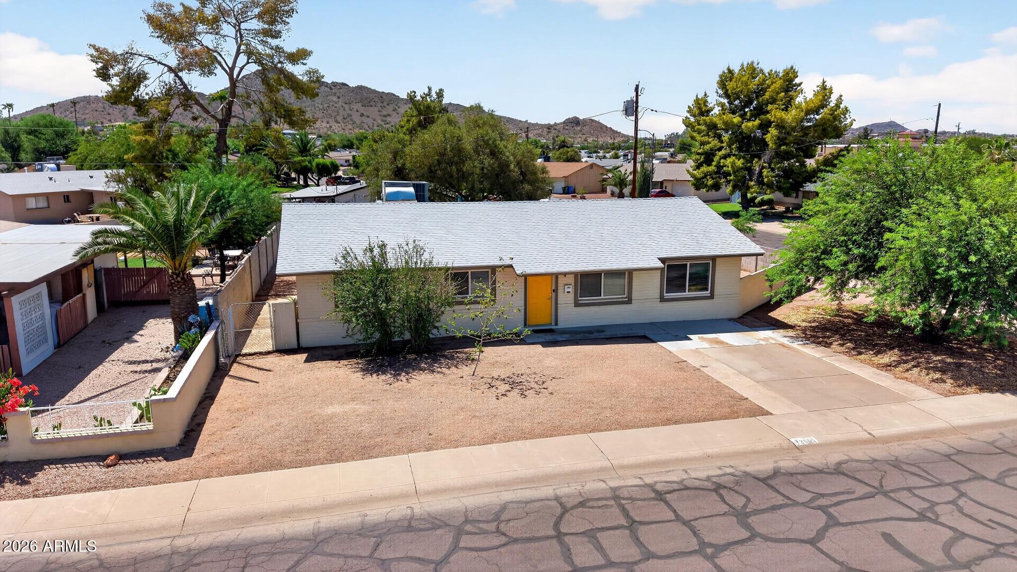 2501 E KAREN Drive