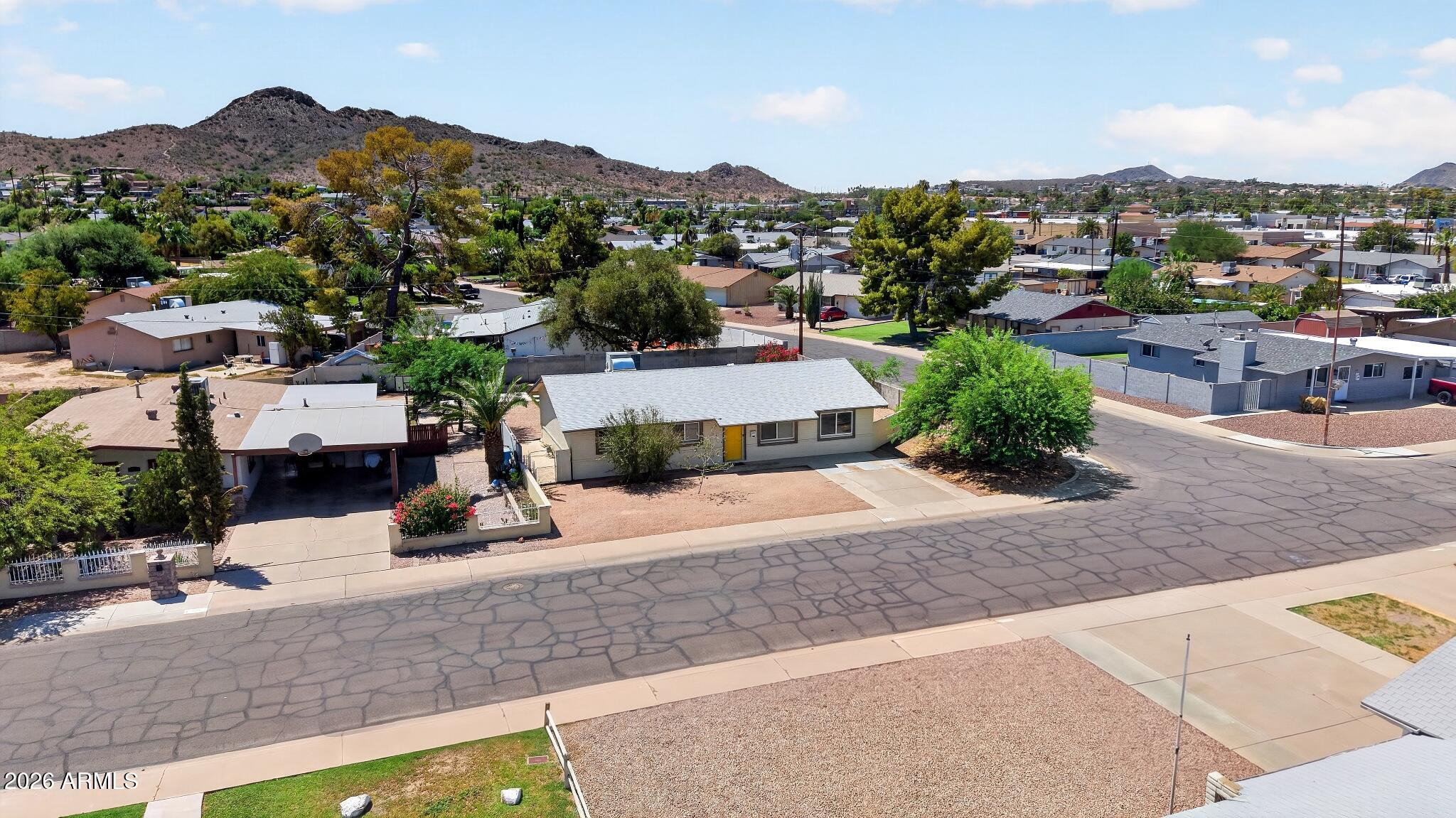 2501 E KAREN Drive