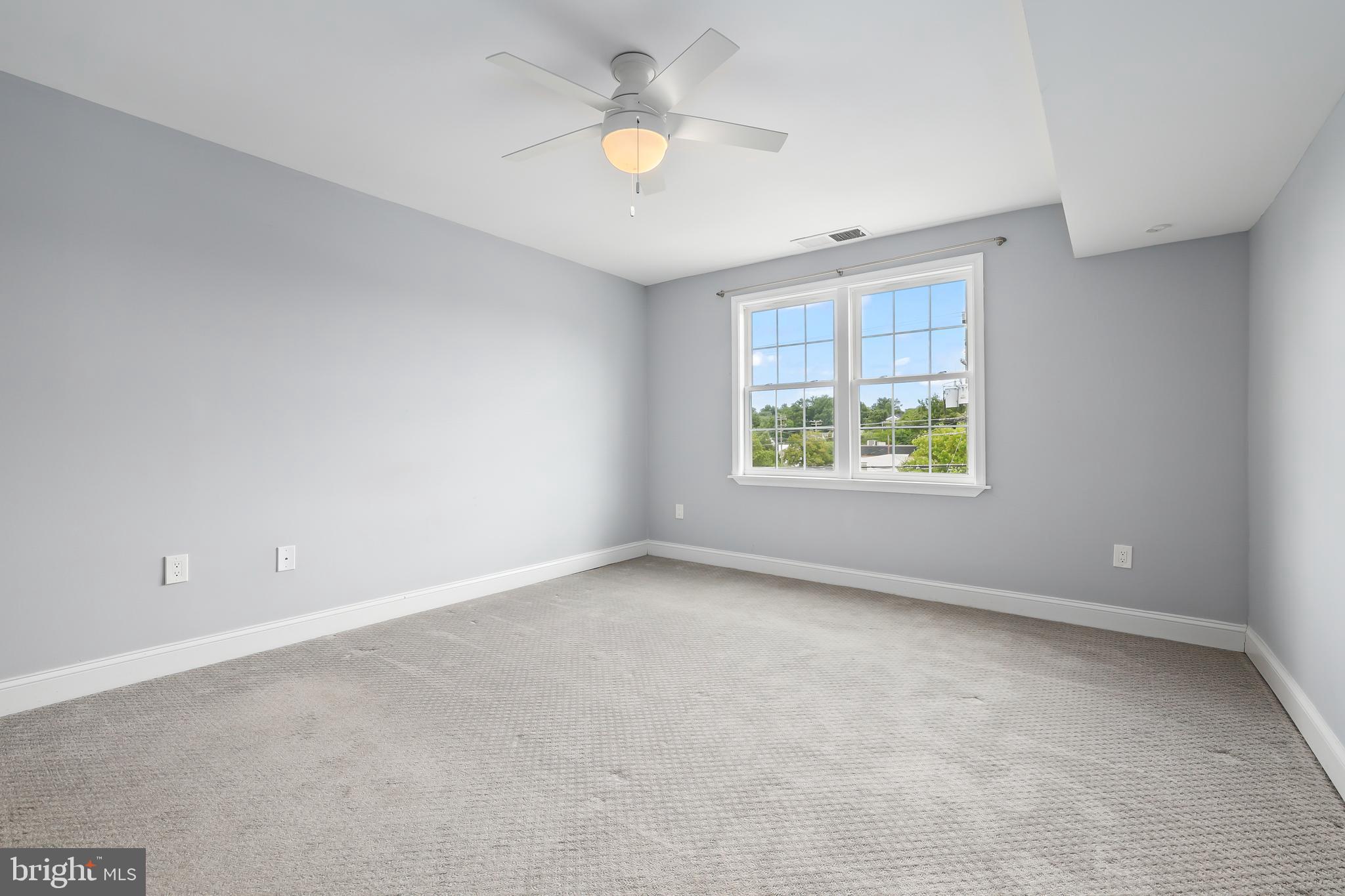 109 CENTER STREET N C 304