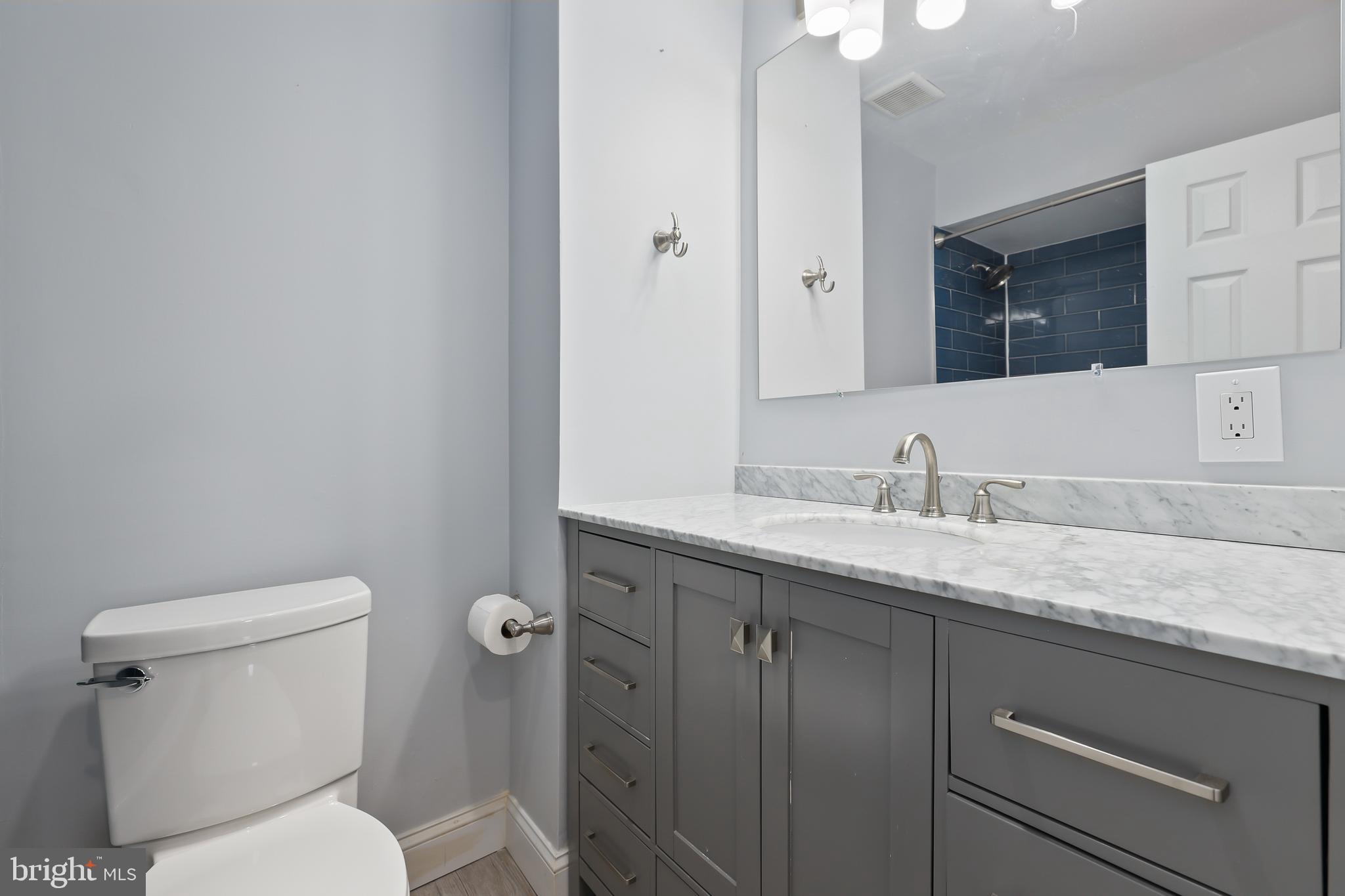 109 CENTER STREET N C 304