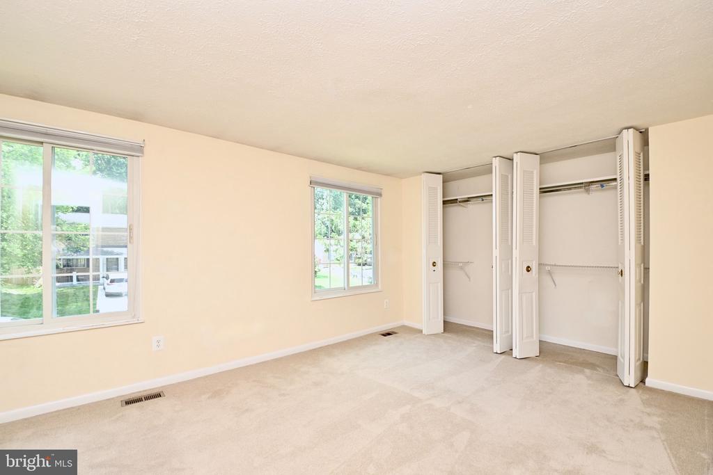 8113 WINTER BLUE COURT