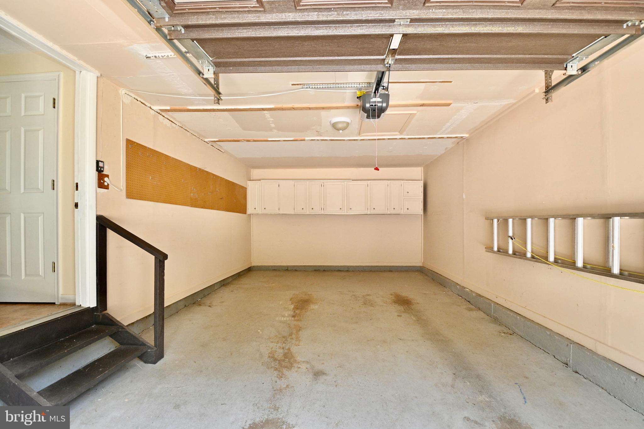 8113 WINTER BLUE COURT