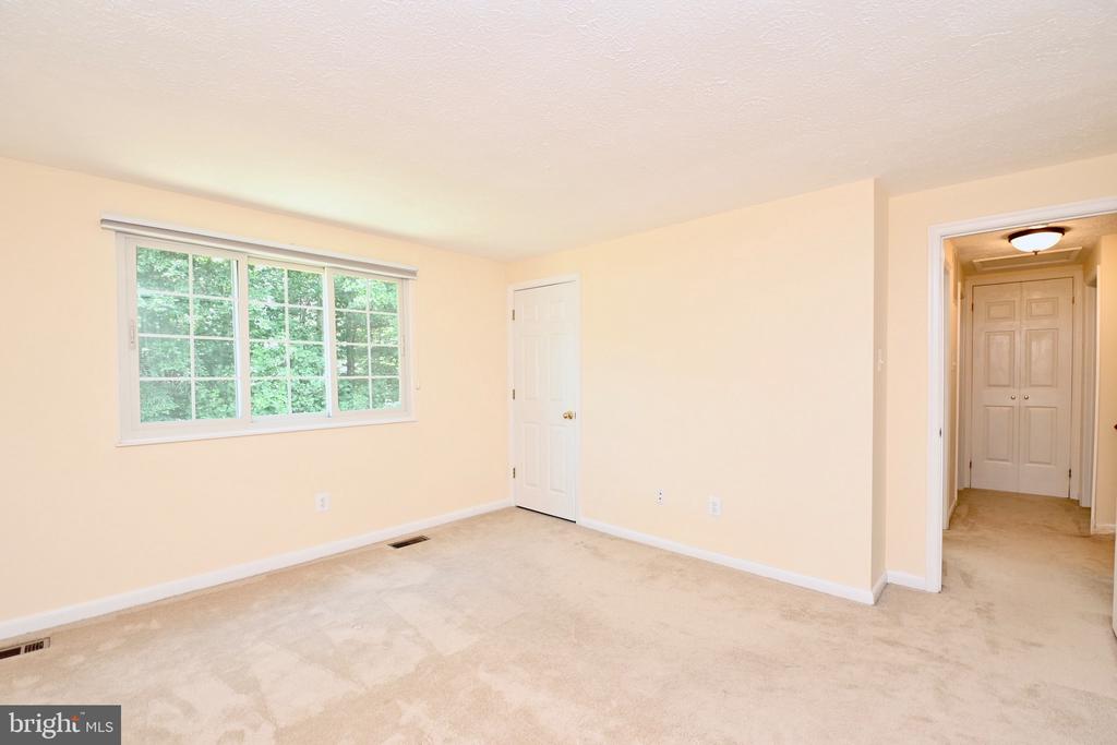 8113 WINTER BLUE COURT