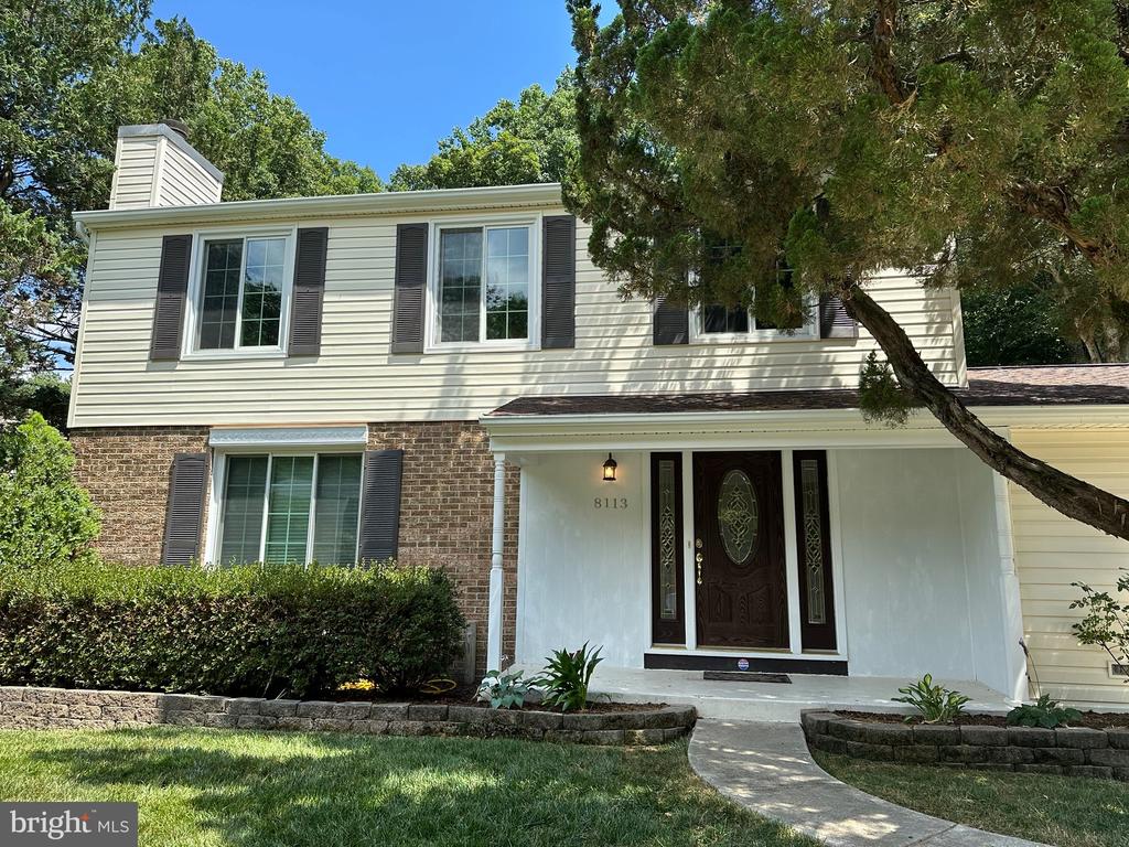 8113 WINTER BLUE COURT