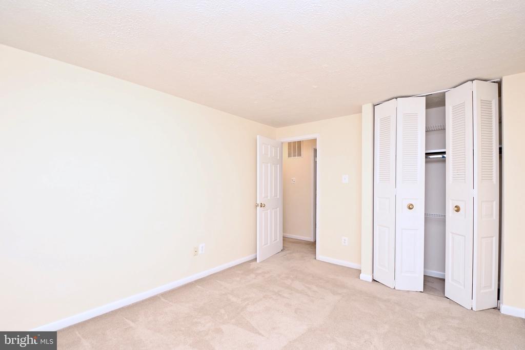 8113 WINTER BLUE COURT
