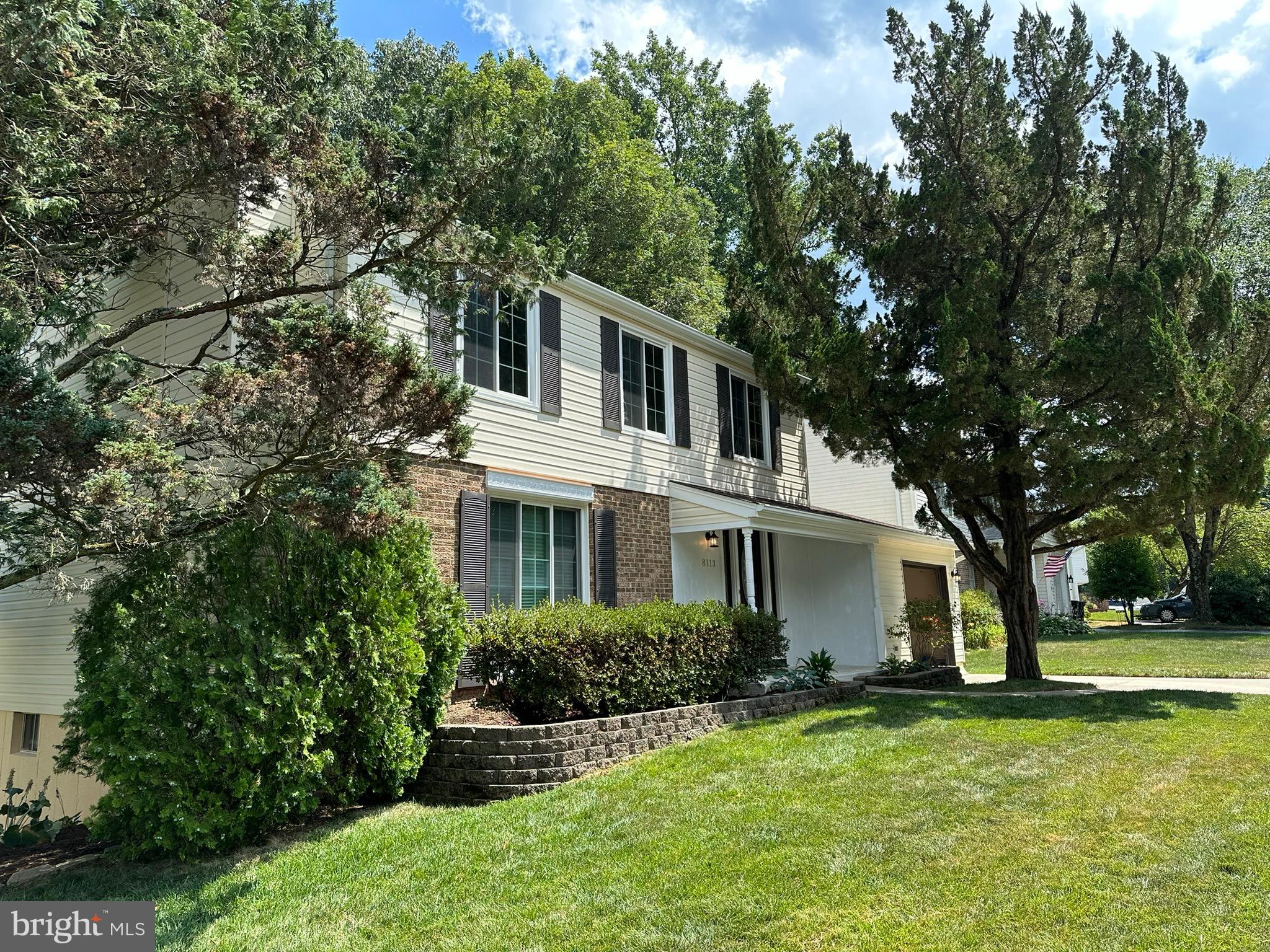 8113 WINTER BLUE COURT