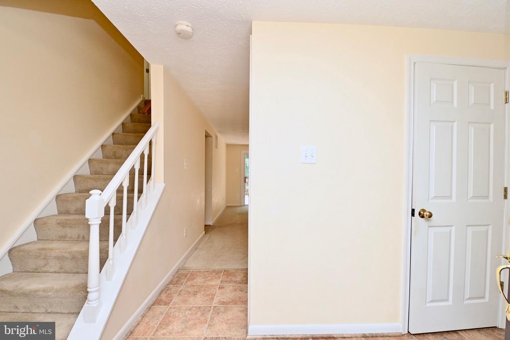 8113 WINTER BLUE COURT