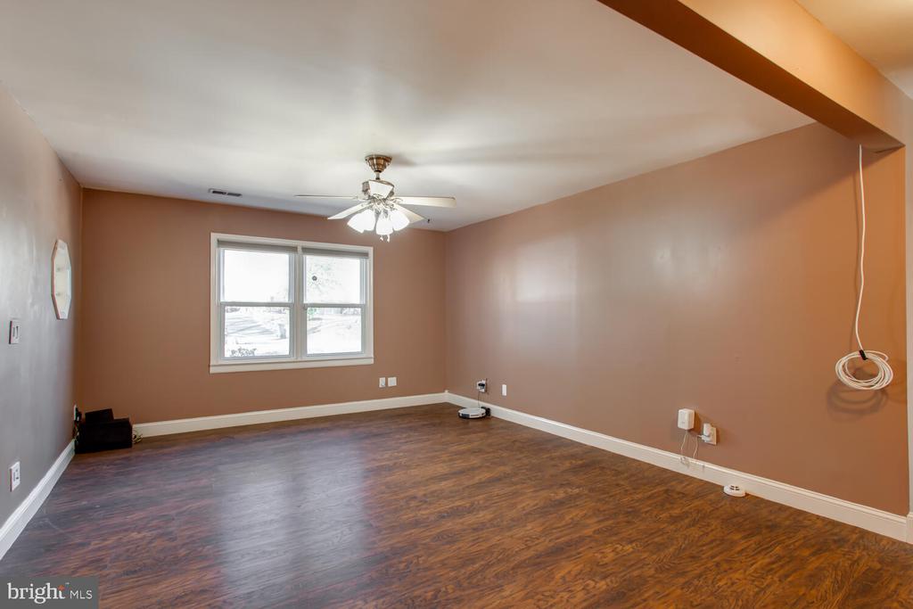 10511 MADISON DRIVE