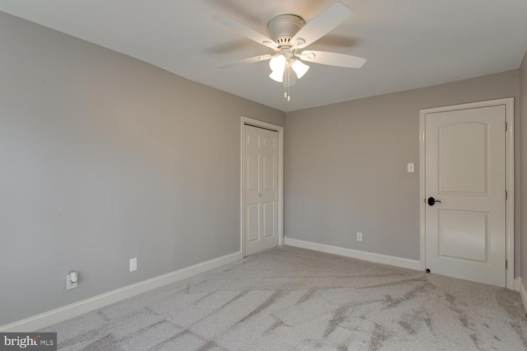 10511 MADISON DRIVE