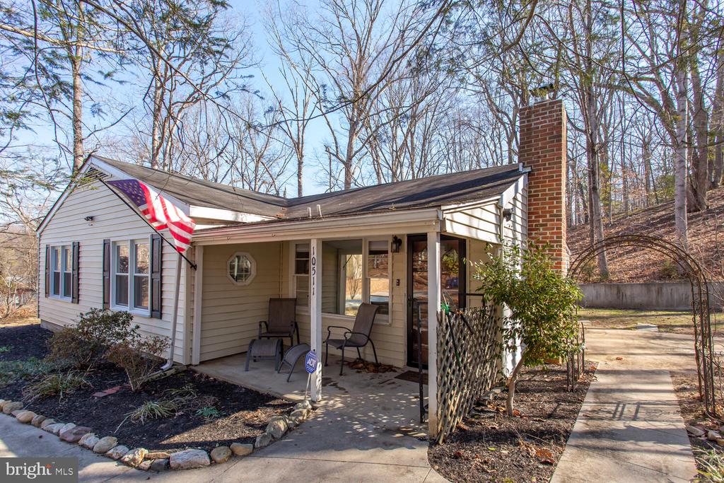10511 MADISON DRIVE