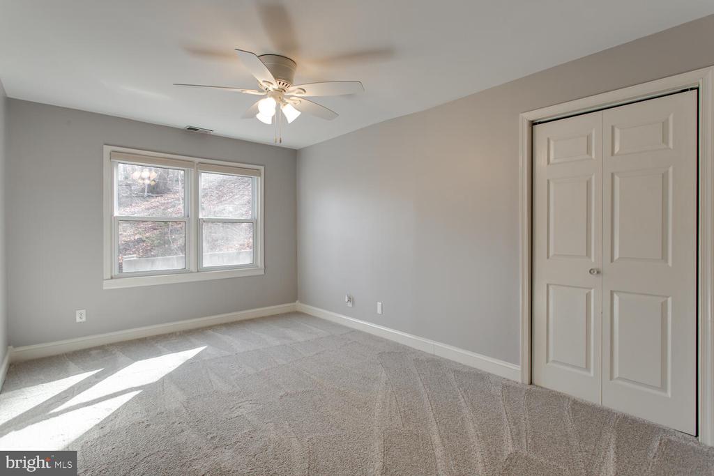 10511 MADISON DRIVE