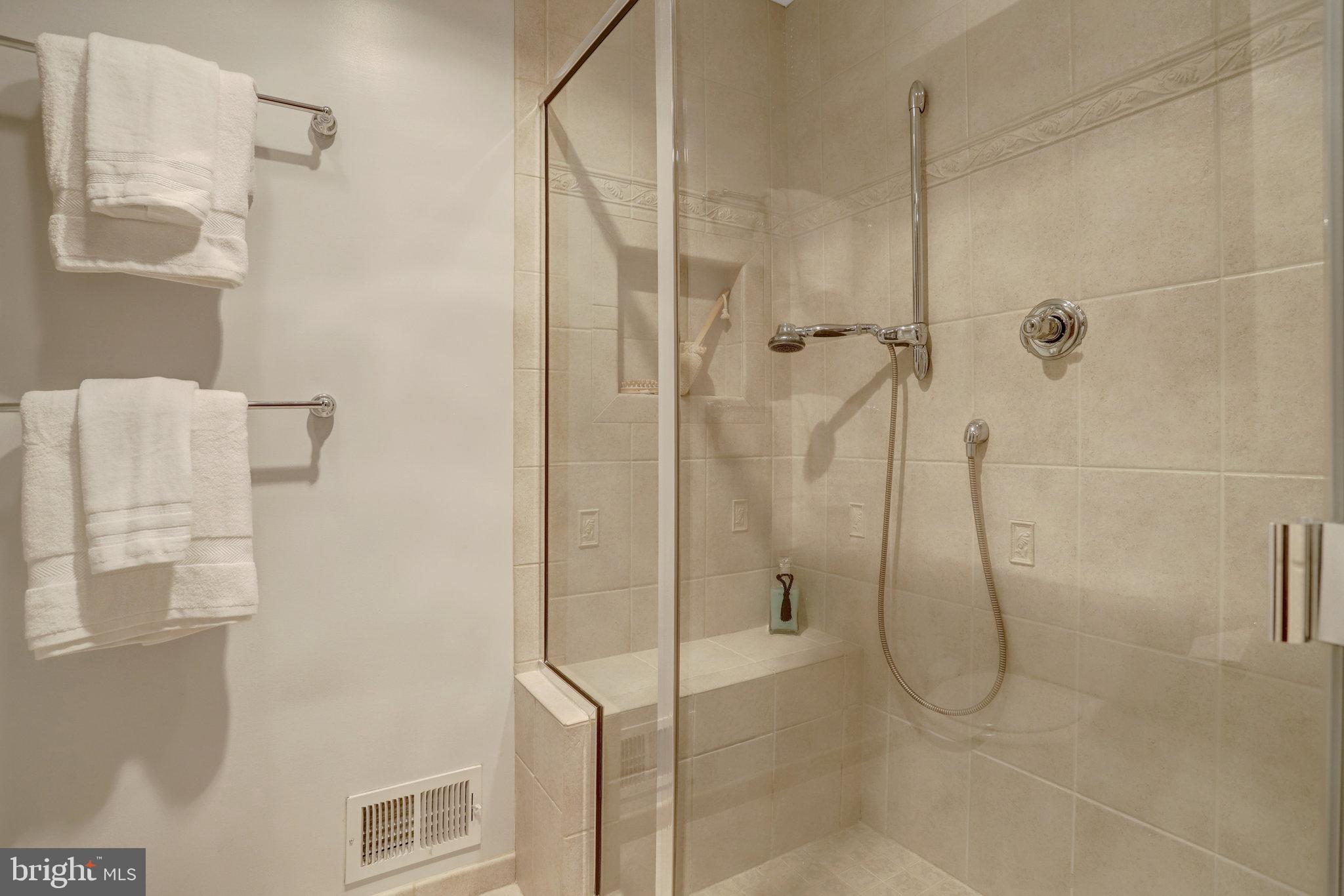 7006 MAPLE TREE LANE