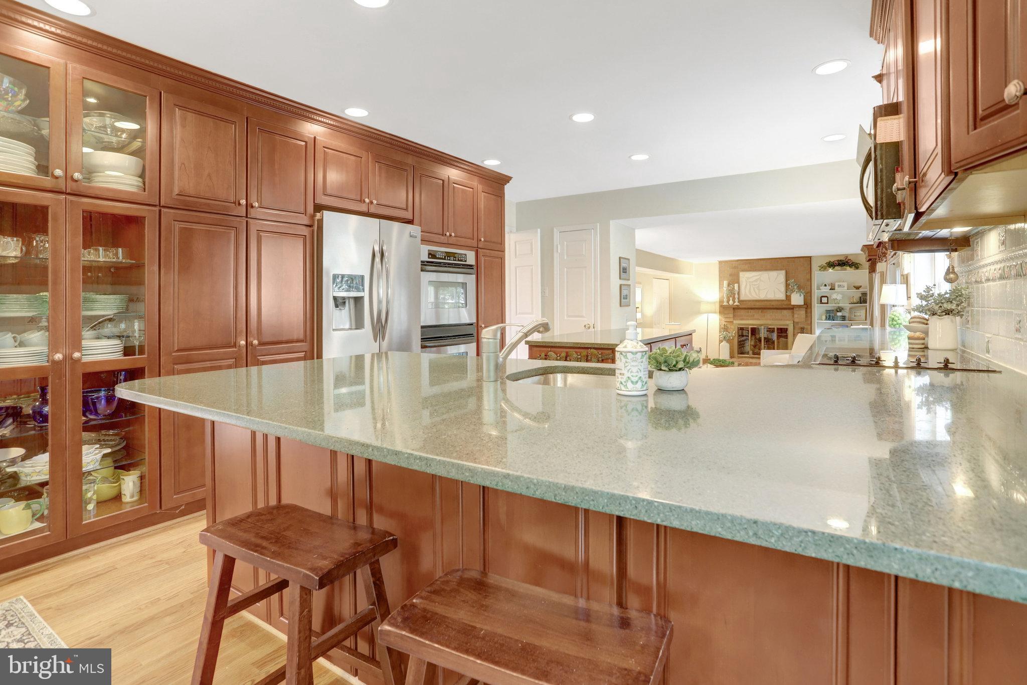 7006 MAPLE TREE LANE