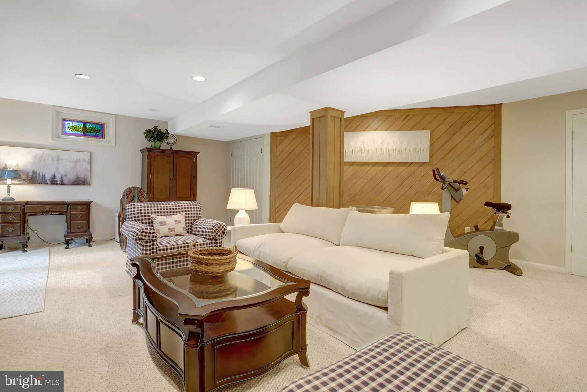 7006 MAPLE TREE LANE