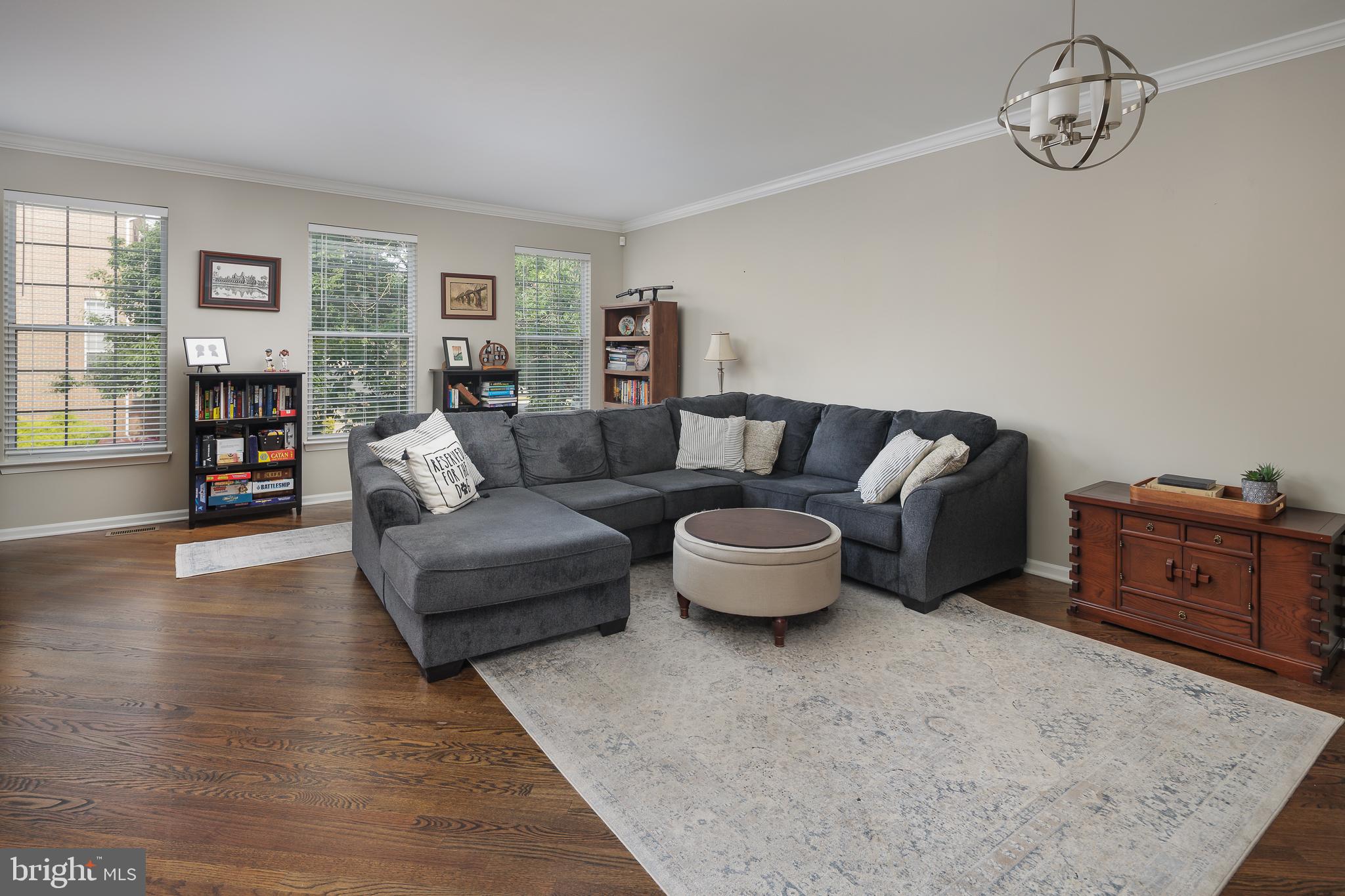 6659 SCOTTSWOOD STREET