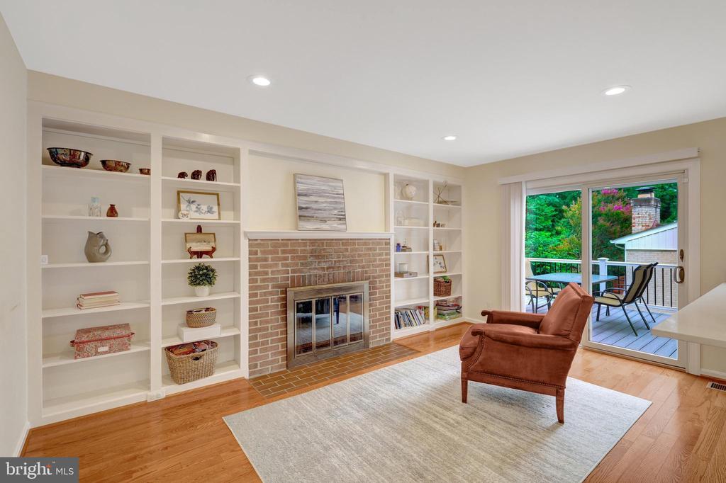 6868 CHELSEA ROAD