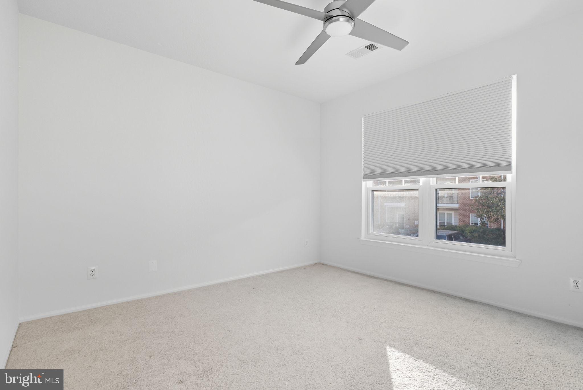 1581 SPRING GATE DRIVE 5203