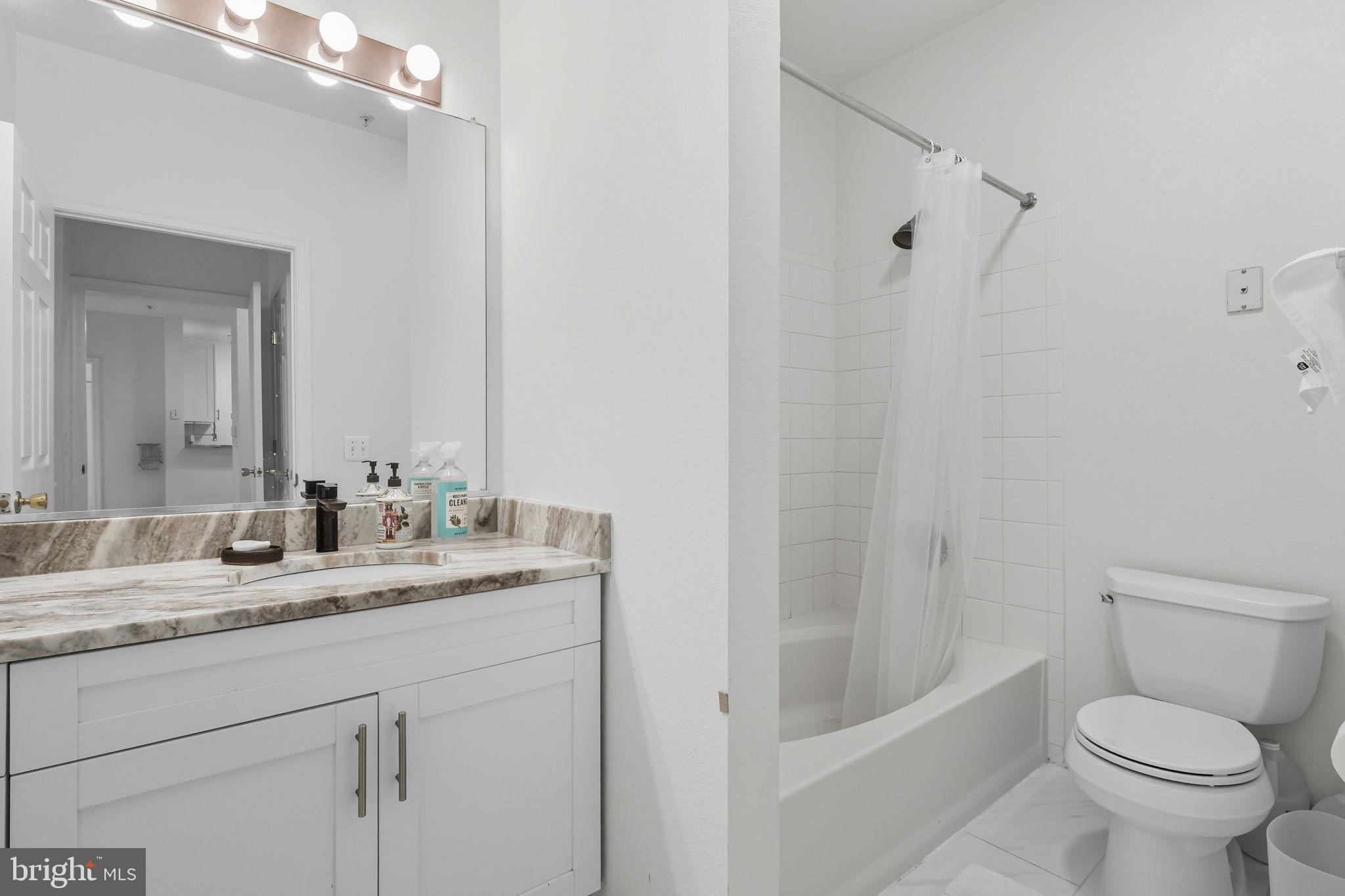 1581 SPRING GATE DRIVE 5203